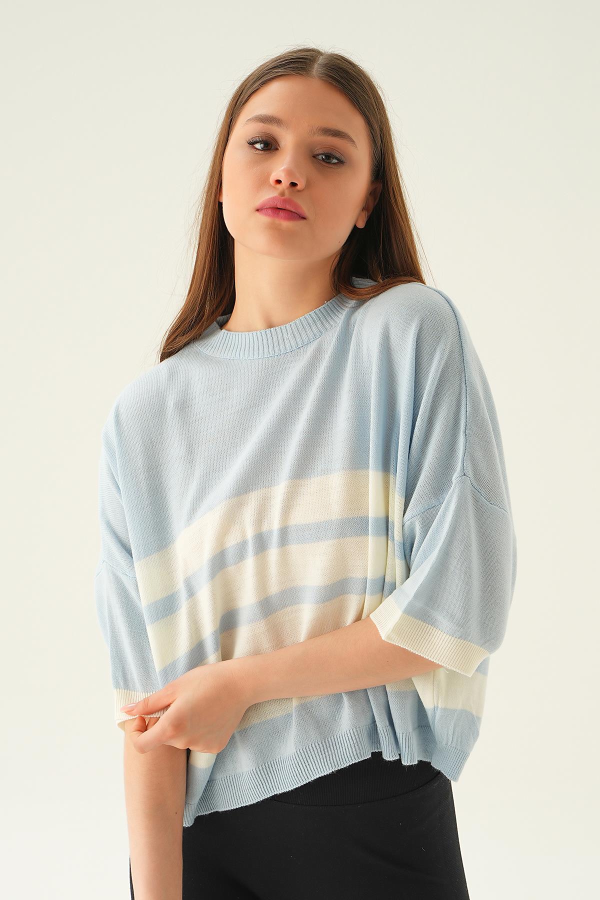 Bebe Mavi Çizgi Detay Oversize Tişört 1454 - 2