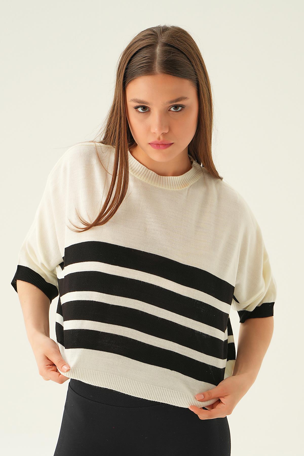 Kemik Çizgi Detay Oversize Tişört 1454 