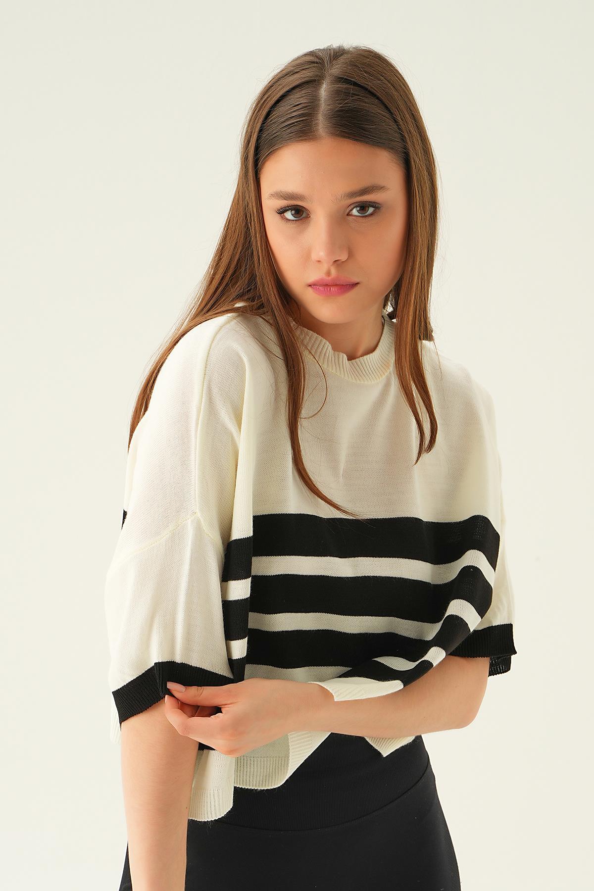 Kemik Çizgi Detay Oversize Tişört 1454 - 3