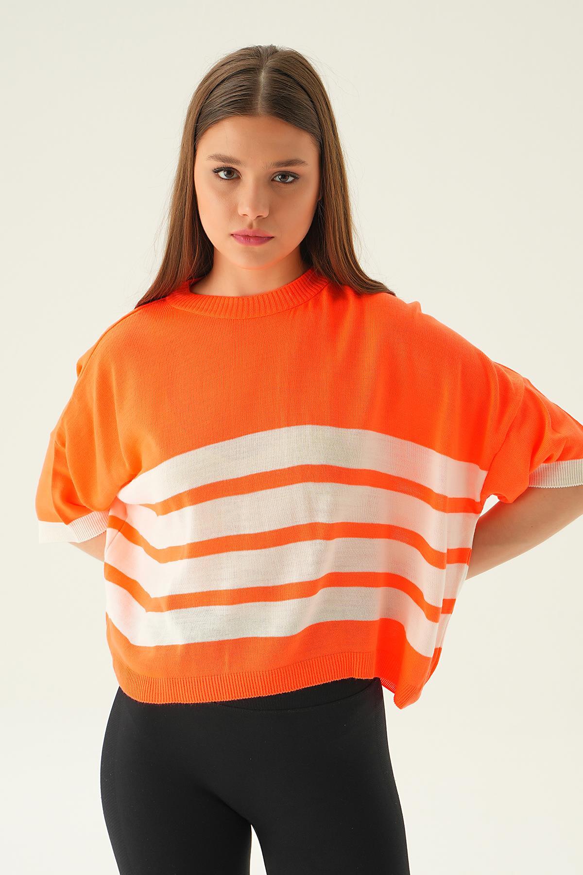 1454 Çizgi Detay Oversize Tişört Orange 