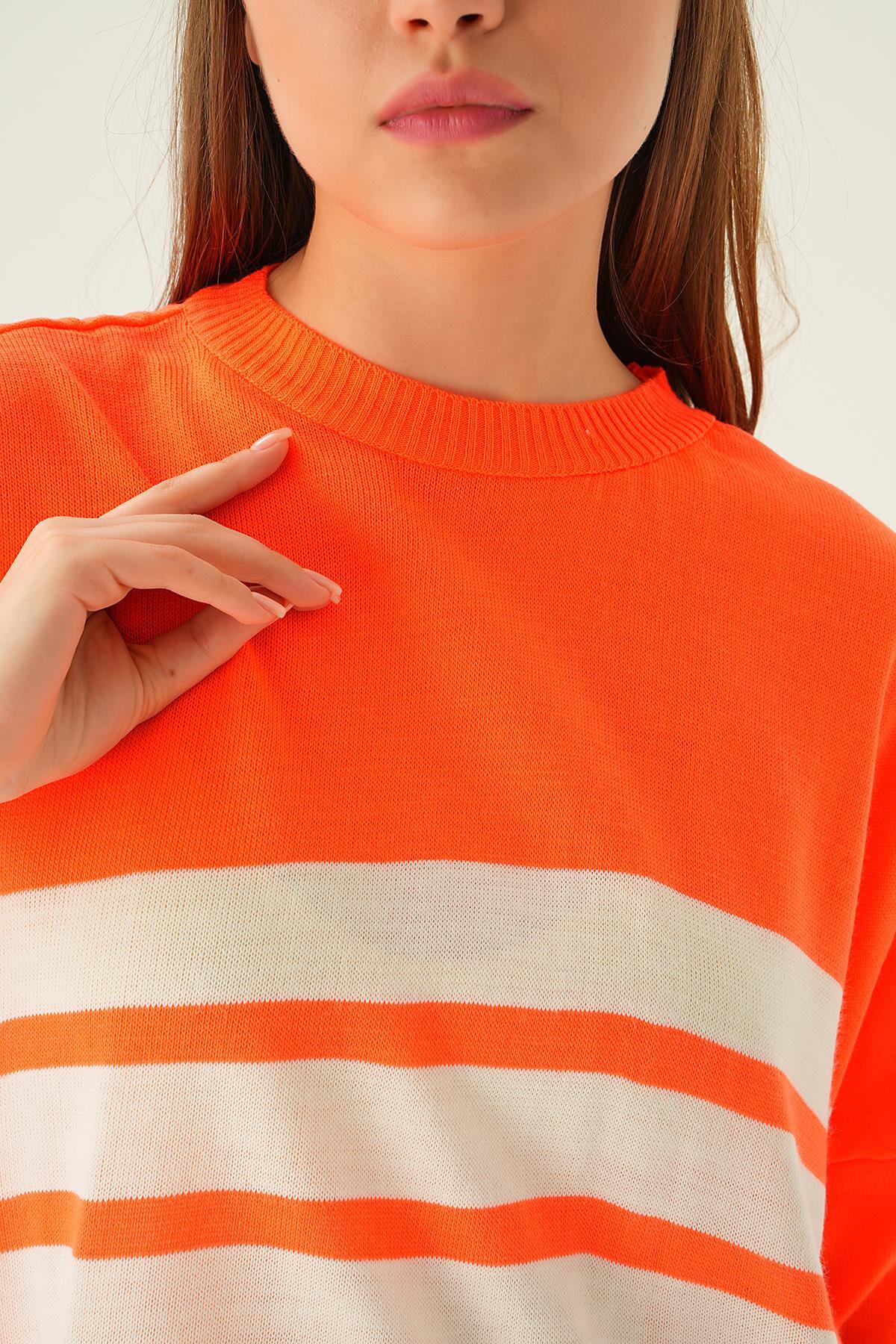 Orange Çizgi Detay Oversize Tişört 1454 - 6