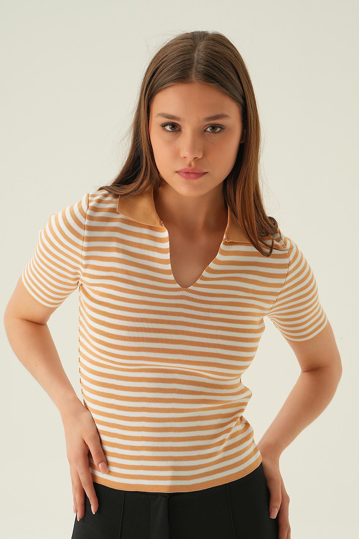 Camel V Yaka Çizgili Tişört 1456 - 2