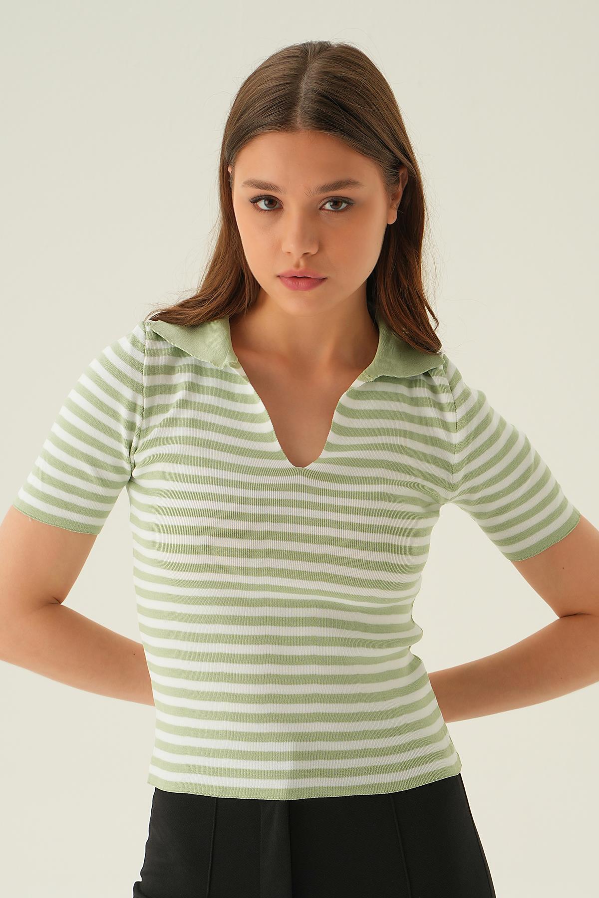 1456 V Yaka Çizgili Tişört Mint 