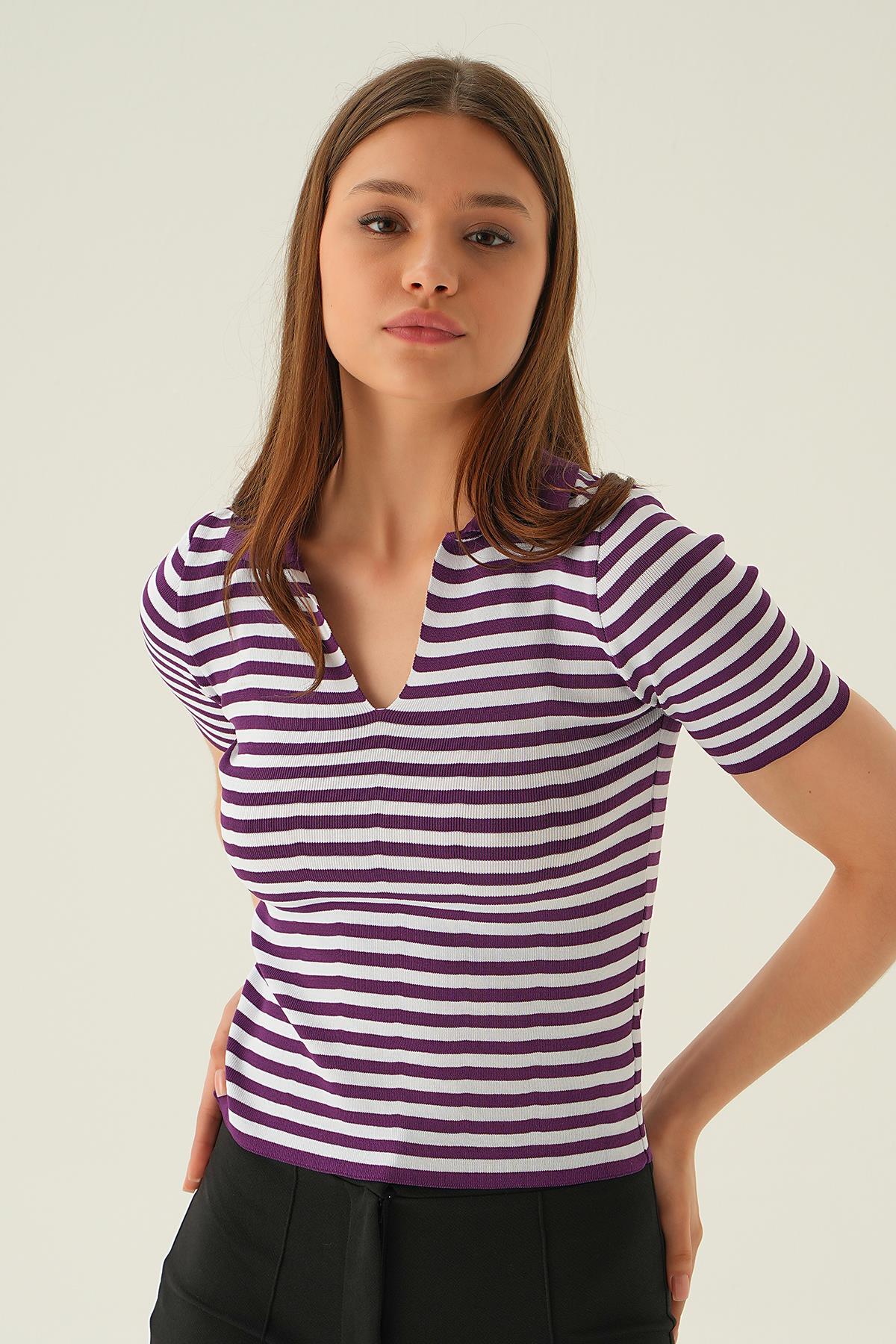 Mor V Yaka Çizgili Tişört 1456 - 4