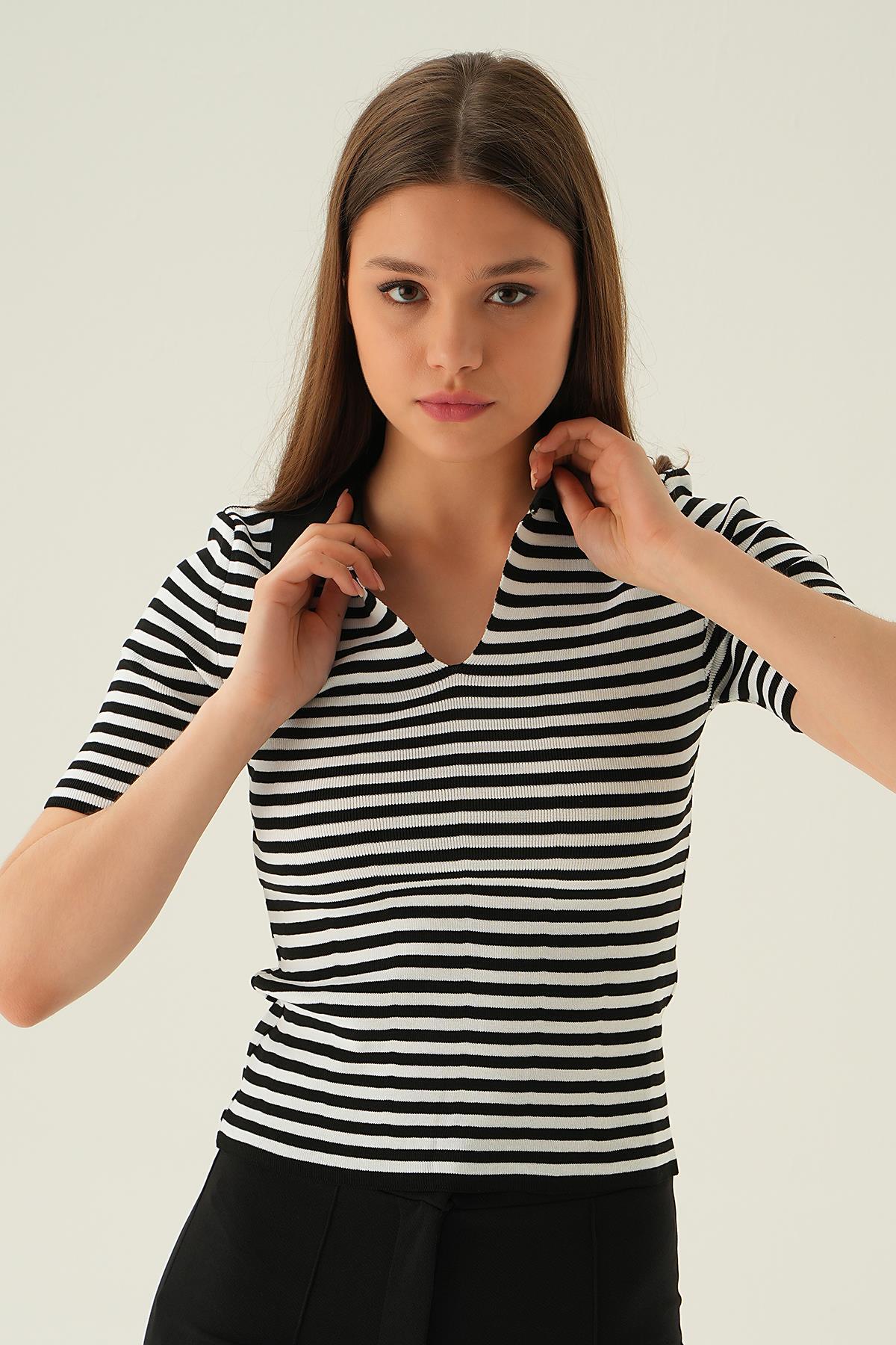 1456 V Yaka Çizgili Tişört Siyah 