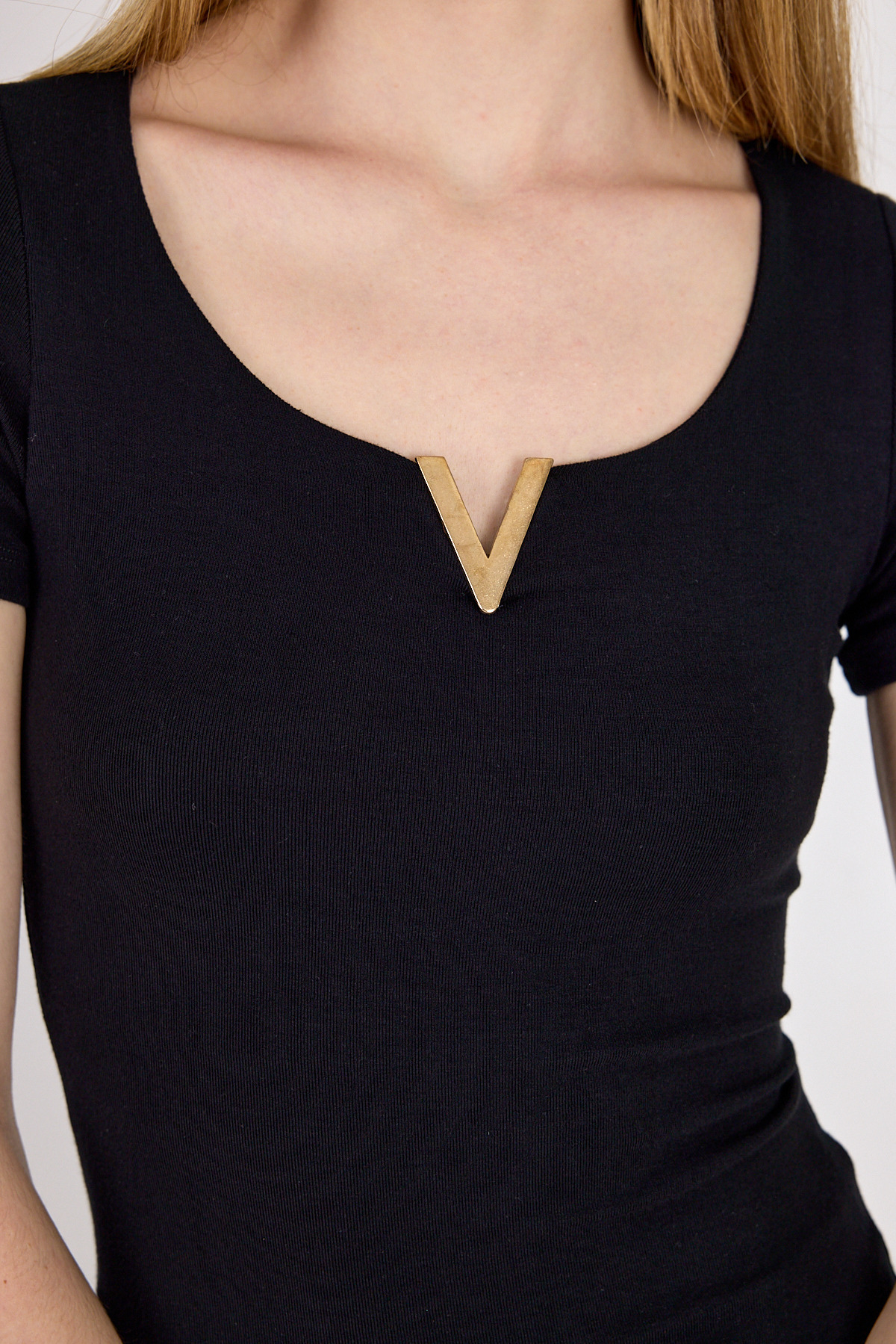 Siyah Gold Aksesuar Detaylı Viskoz/Yumuşak Kumaş Tişört 1460 - RAYS