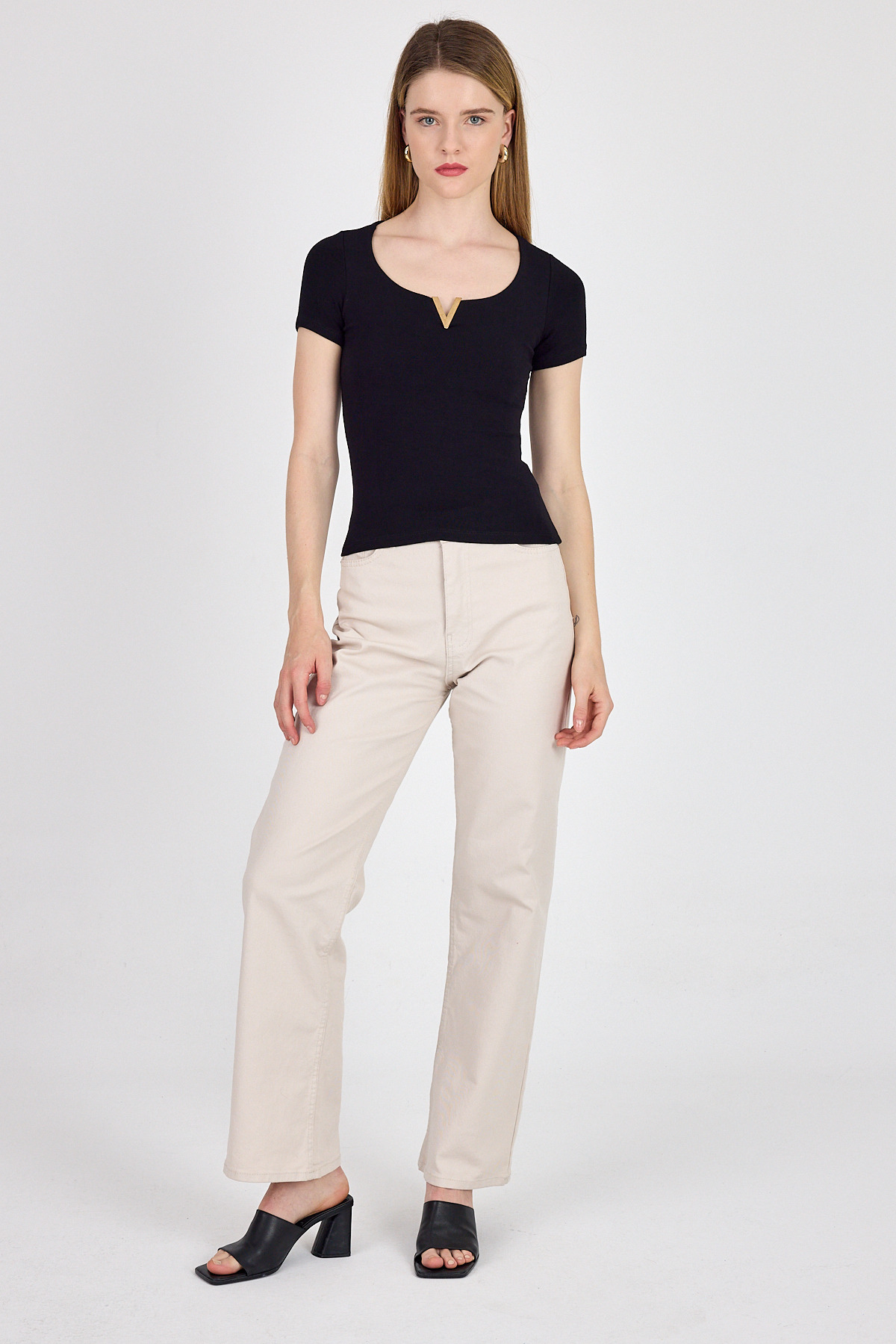 Siyah Gold Aksesuar Detaylı Viskoz/Yumuşak Kumaş Tişört 1460 - 3