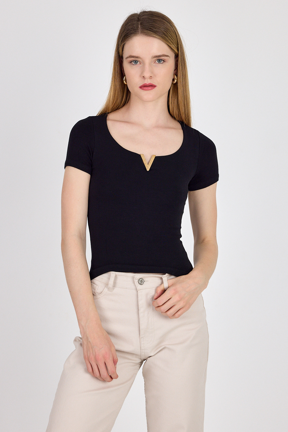 Siyah Gold Aksesuar Detaylı Viskoz/Yumuşak Kumaş Tişört 1460 