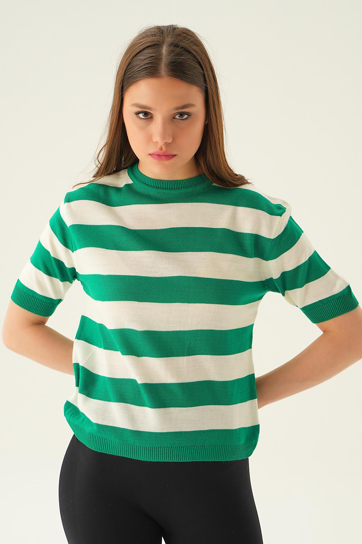 Benetton Yeşili Kalın Çizgili Tişört 1461 - 1