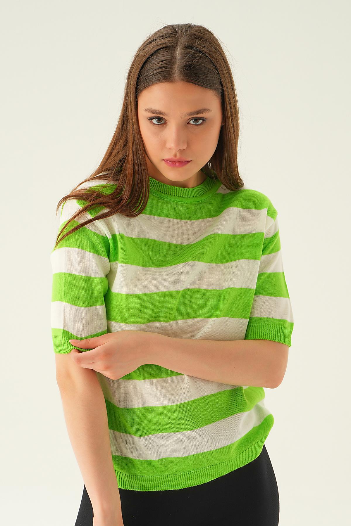 Elma Yeşili Kalın Çizgili Tişört 1461 - 4