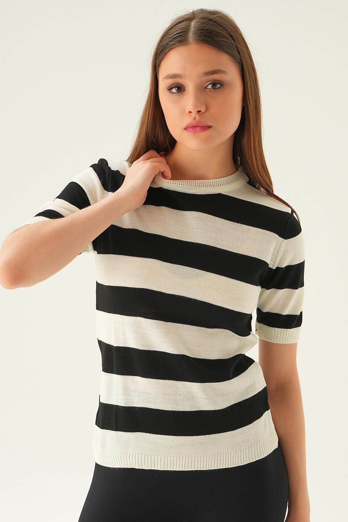 Kemik Kalın Çizgili Tişört 1461 - 2