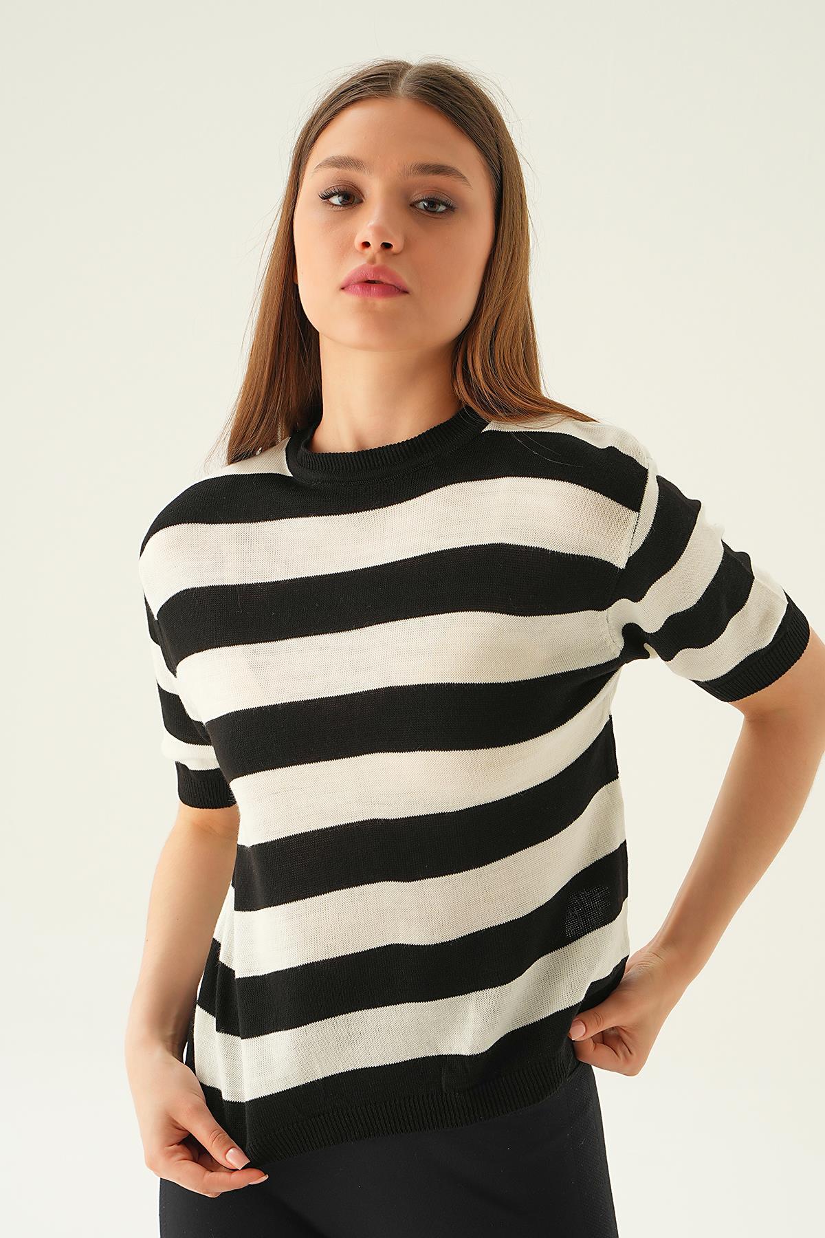 1461 Çizgili Tişört Siyah - 2