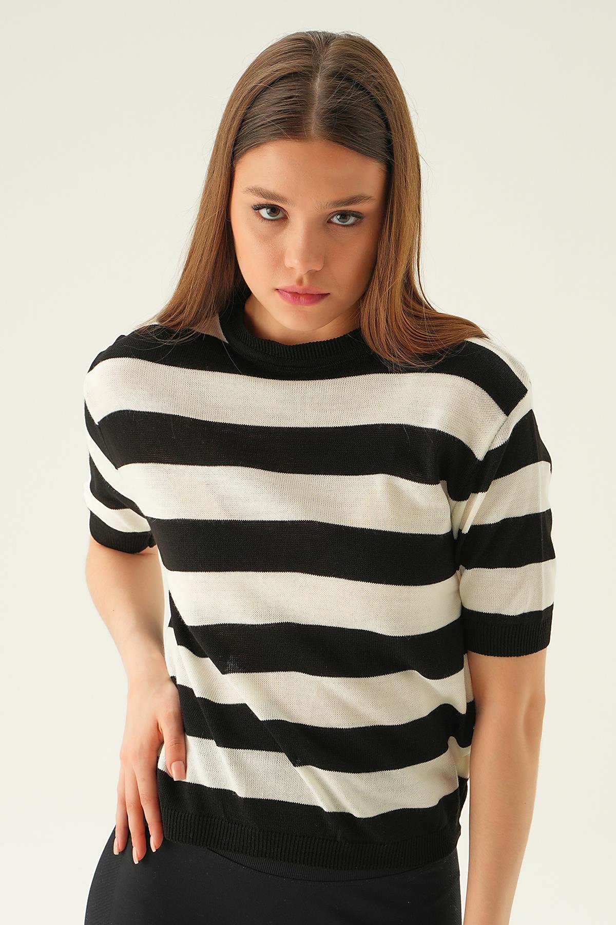 Siyah Kalın Çizgili Tişört 1461 - 3