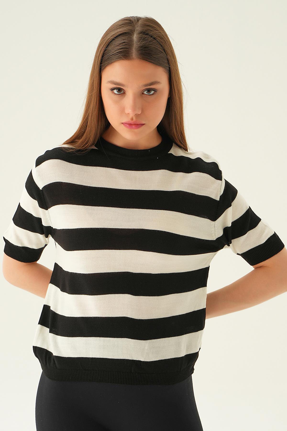 Siyah Kalın Çizgili Tişört 1461 - 6