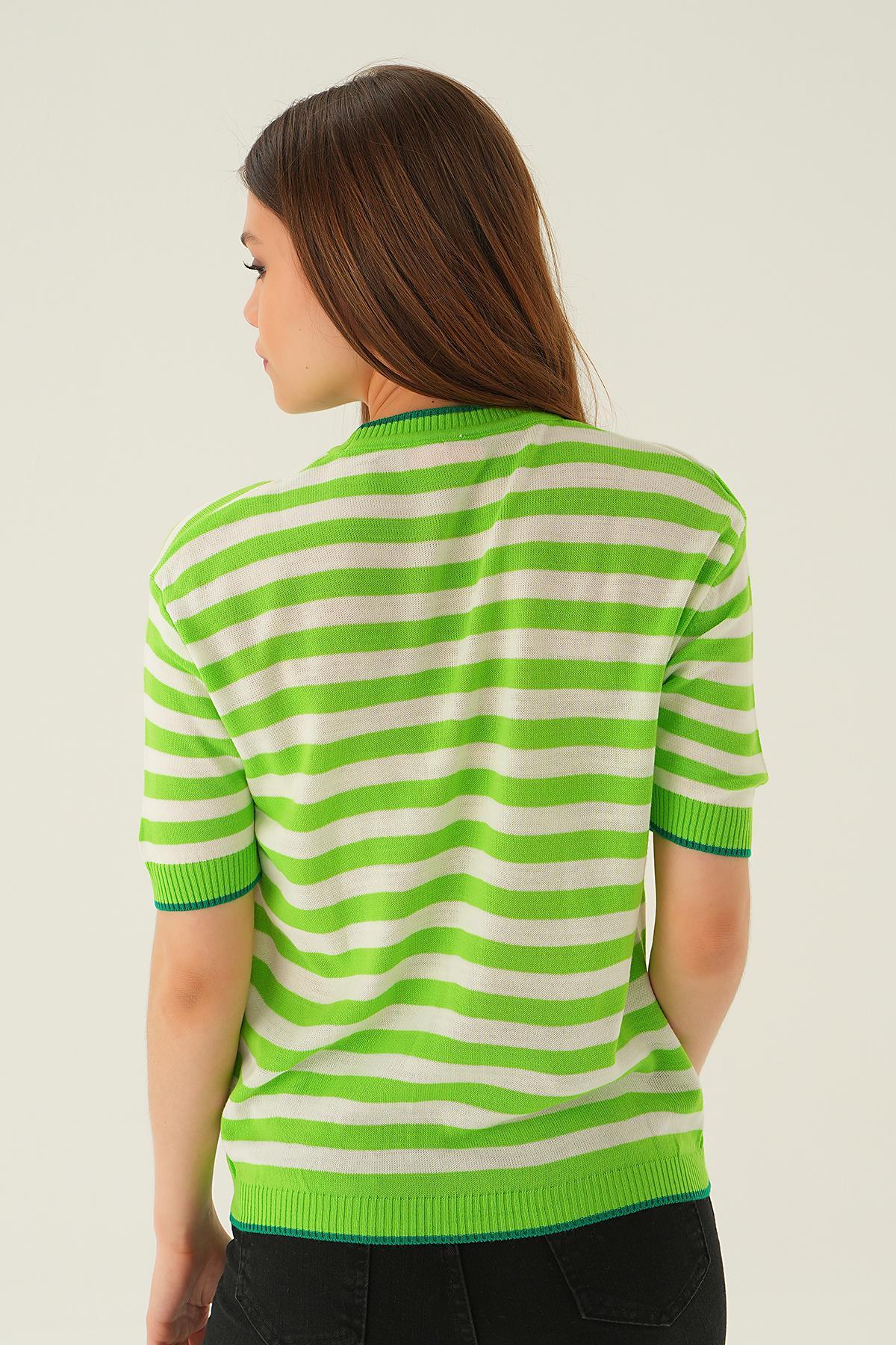1469 Bisiklte Yaka Çizgili Tişört Elma Yeşili - 5