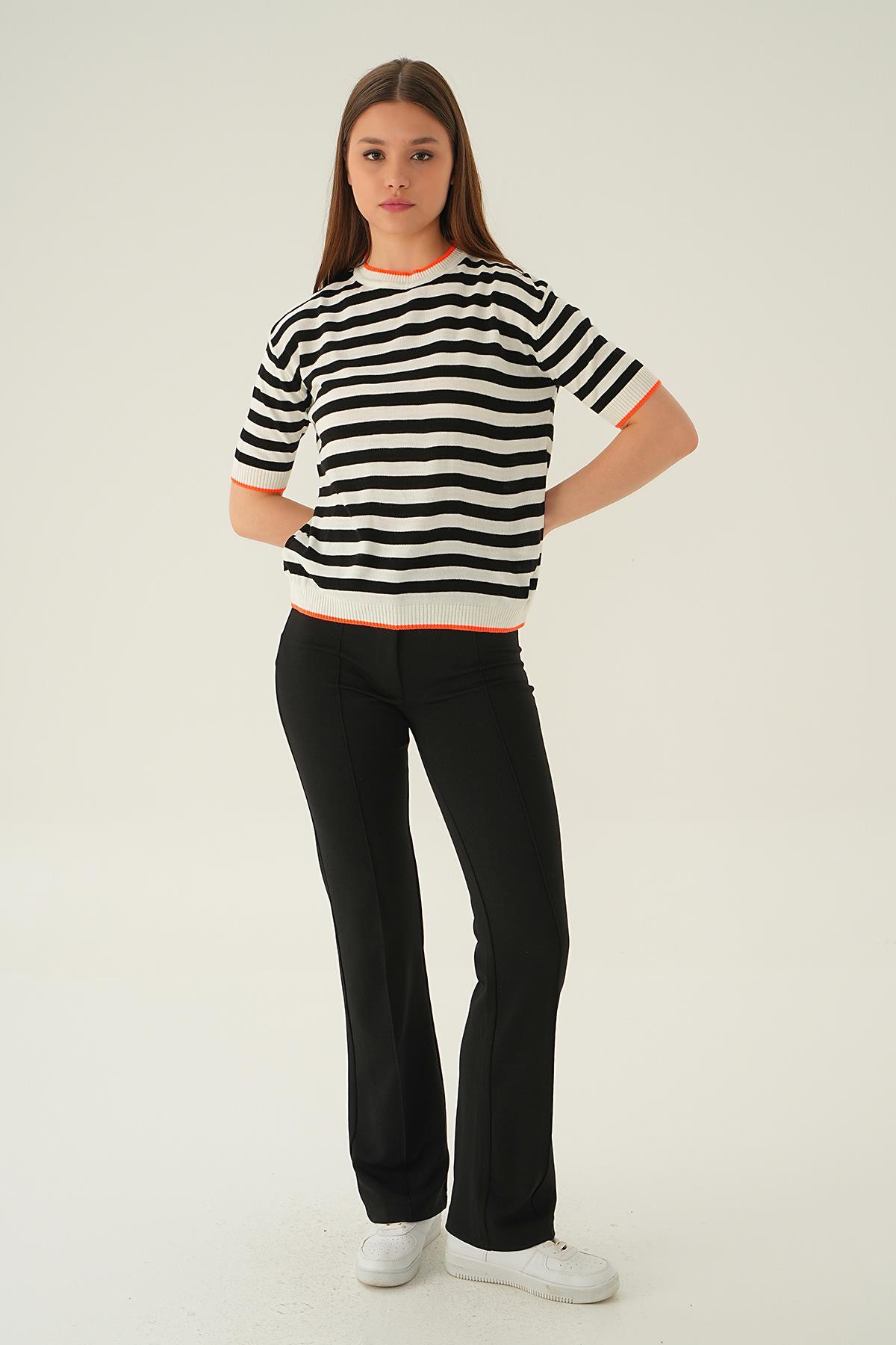 Kemik Bisiklet Yaka Çizgili Tişört 1469 - 4