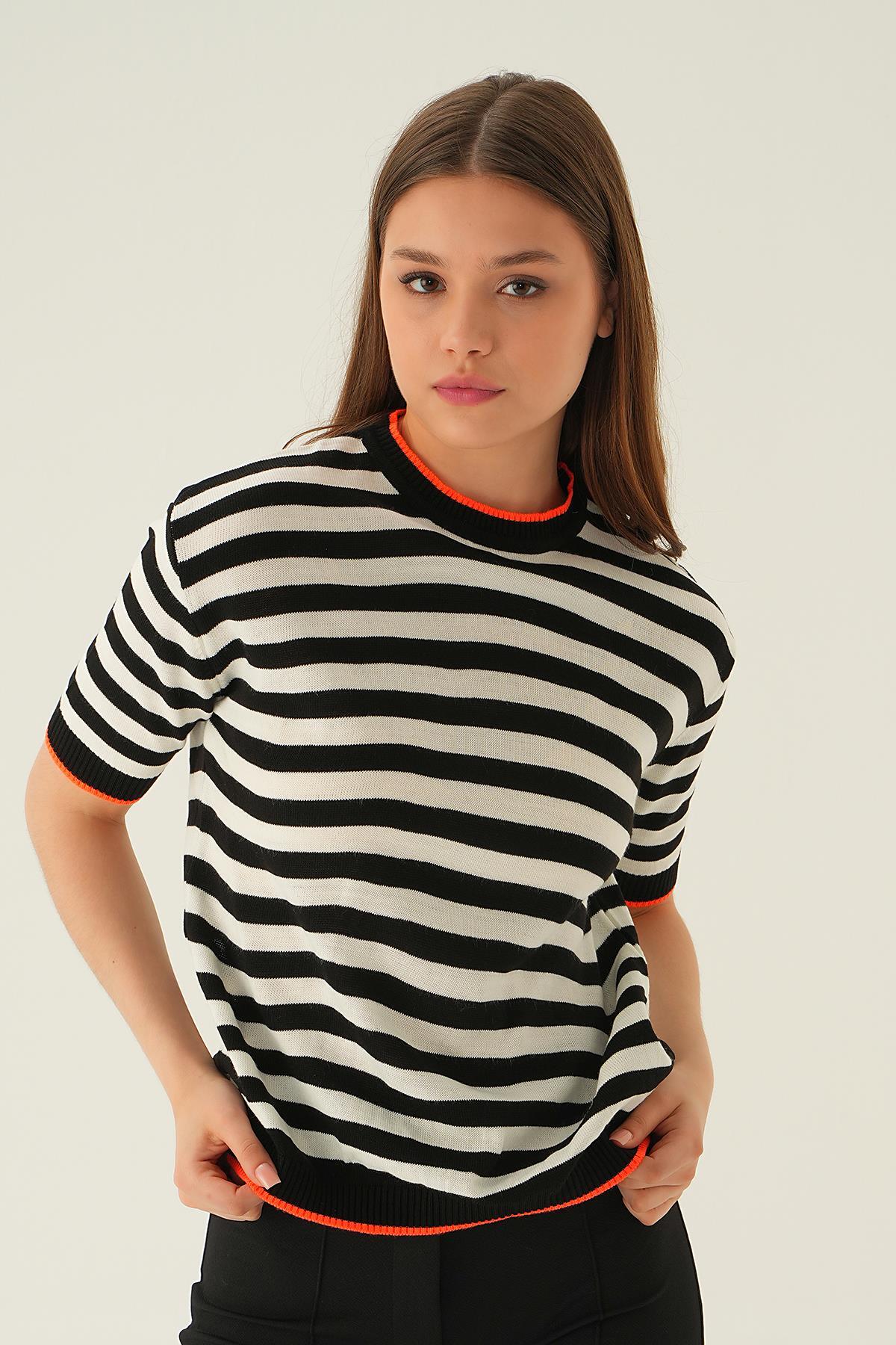 1469 Bisiklte Yaka Çizgili Tişört Siyah - 1