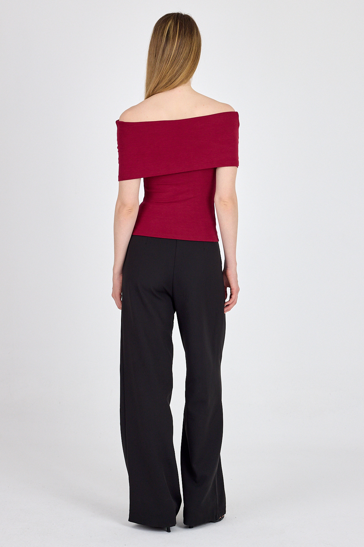 Bordo Viskoz/Yumuşak Kumaş Madonna Yaka Toka Detaylı Bluz 1475 - 7