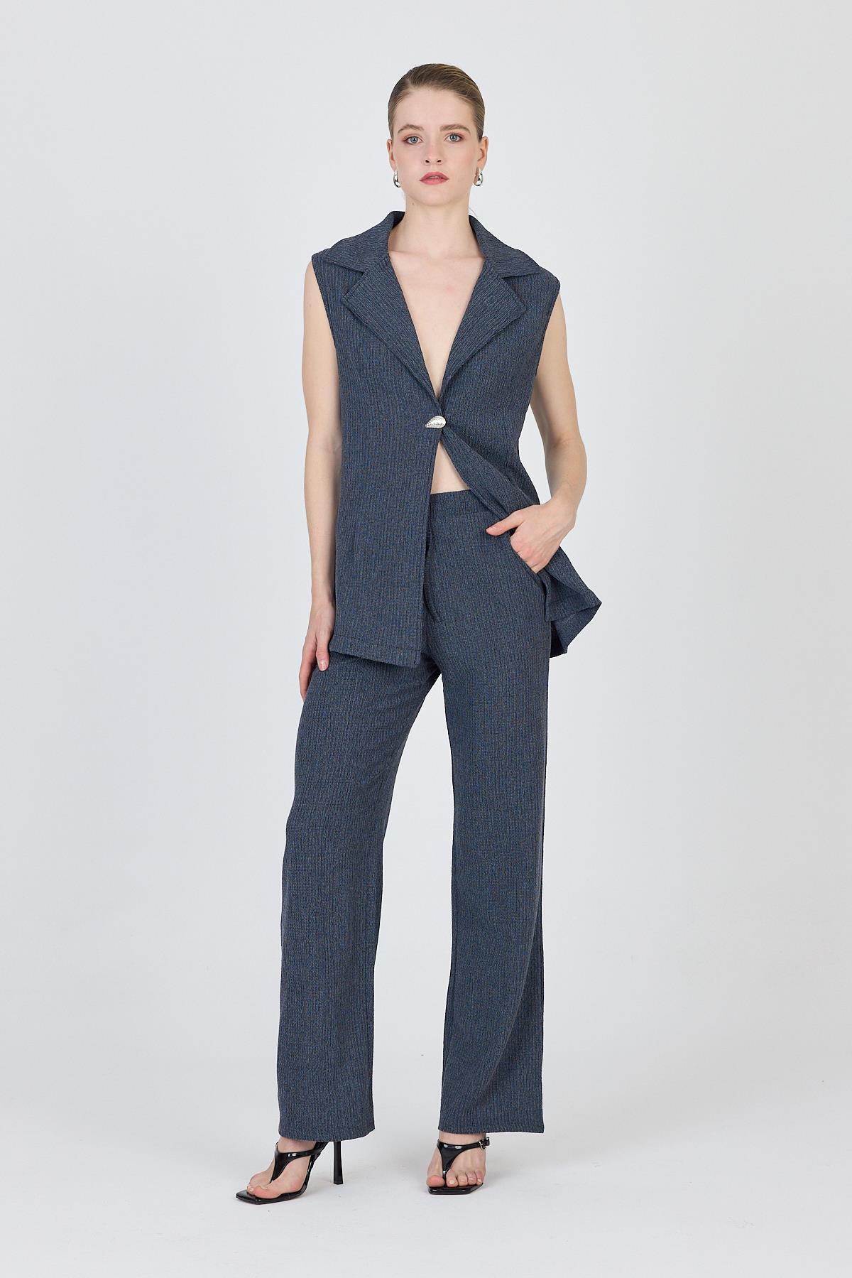 Mavi Kolsuz Yelek ve Bol Paça Pantolon Takımı 1490 