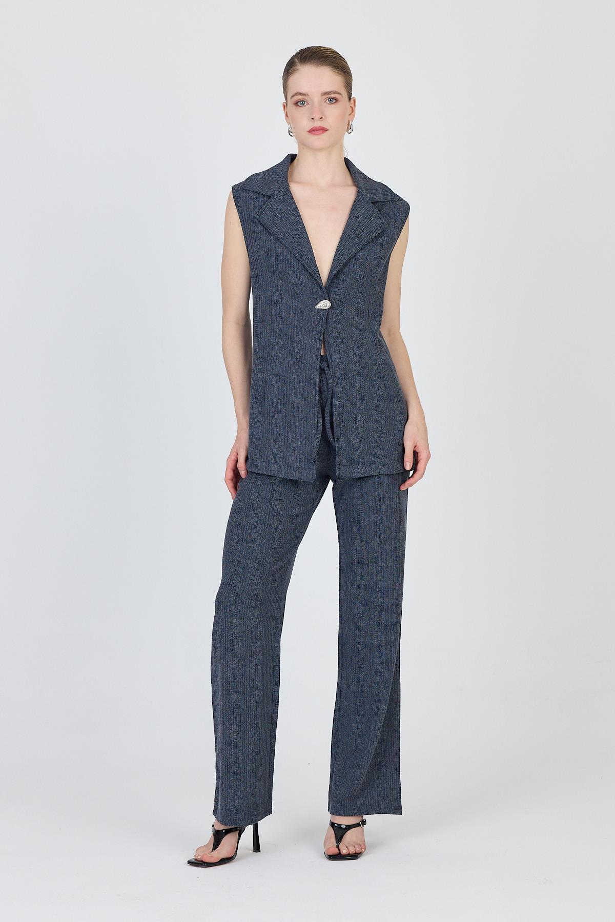 Mavi Kolsuz Yelek ve Bol Paça Pantolon Takımı 1490 - 2