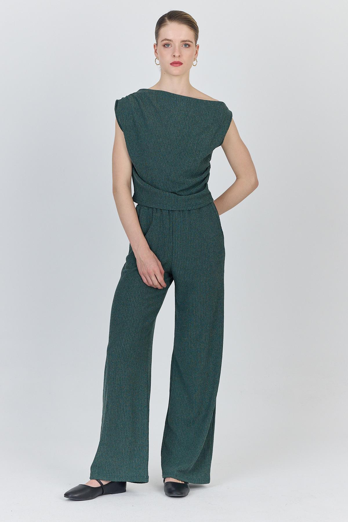 Yeşil Asimetrik Omuz Detaylı Bluz ve Geniş Paça Pantolon Takım 1491 - 3