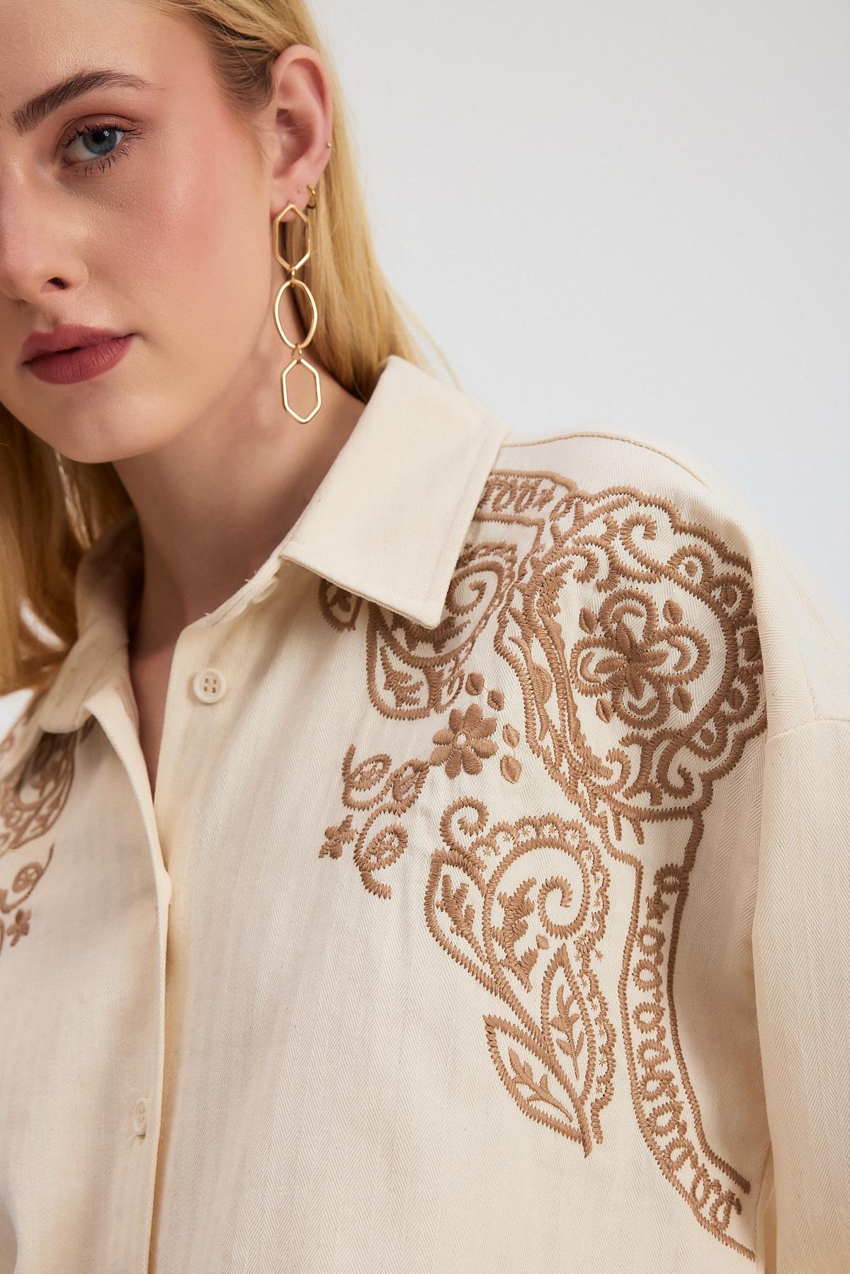 1571 Nakışlı Balıksırtı Gömlek Bej - RAYS