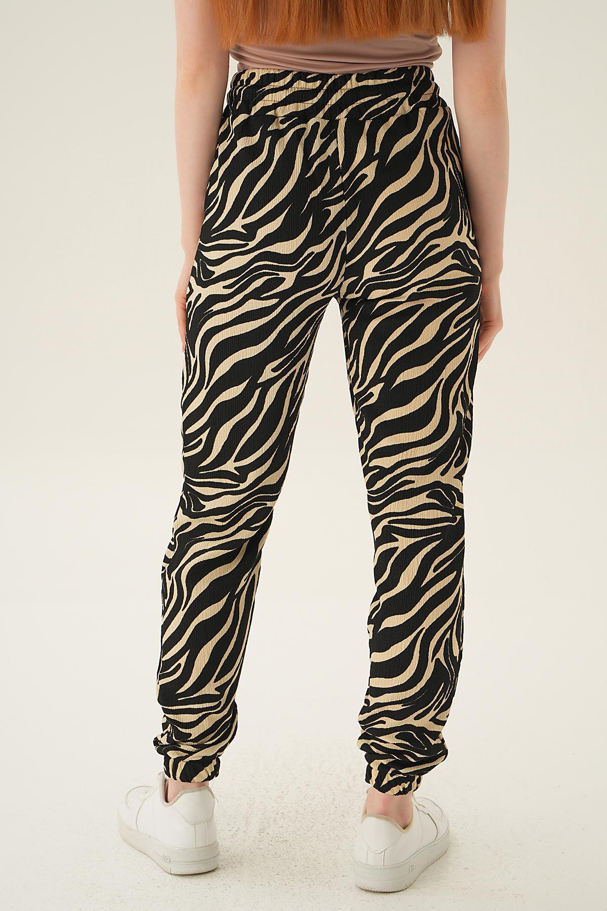 Ekru Desenli Eşofman 15818 - 4