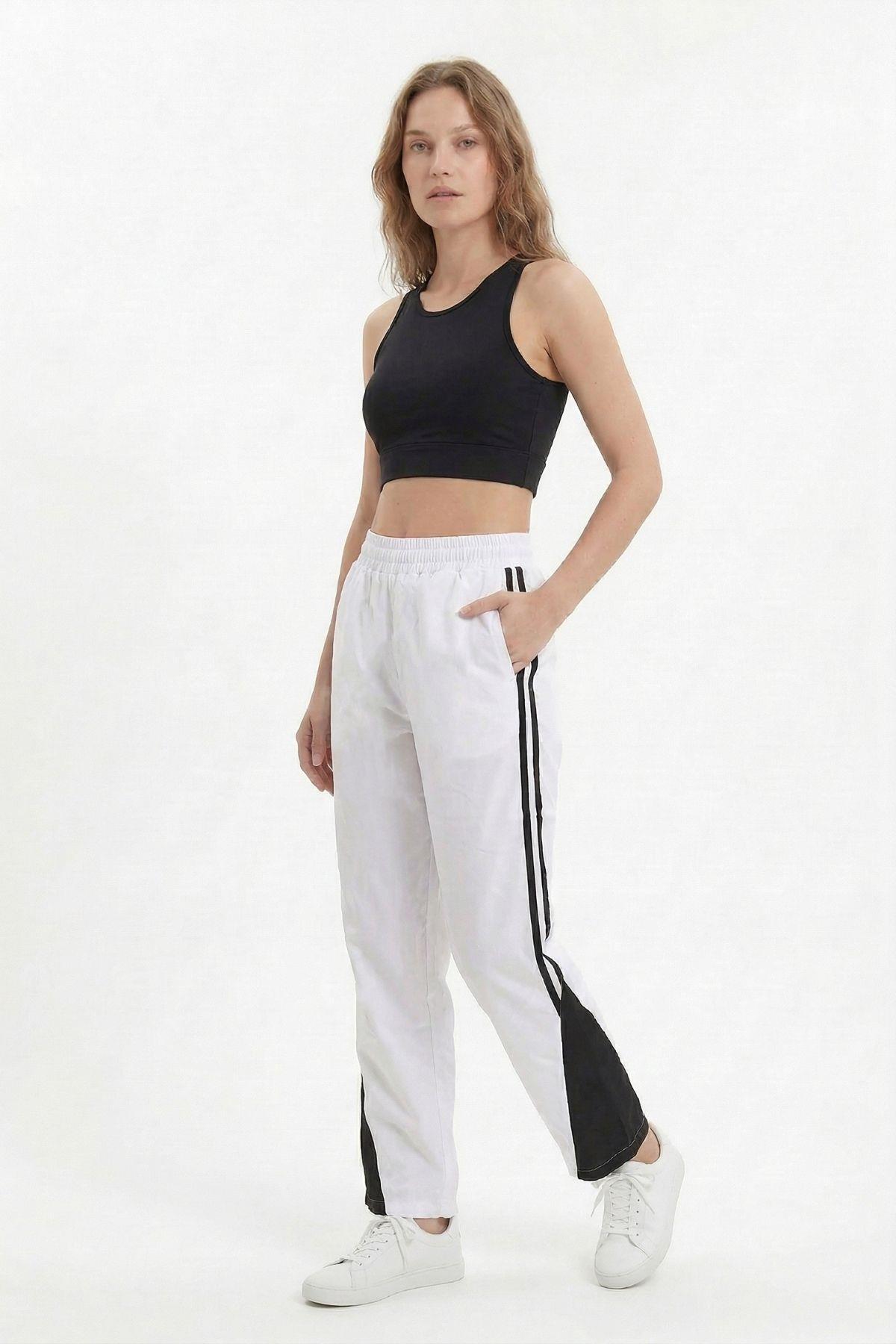 Beyaz Yan Şeritli Paça Lastik Eşofman 1604 