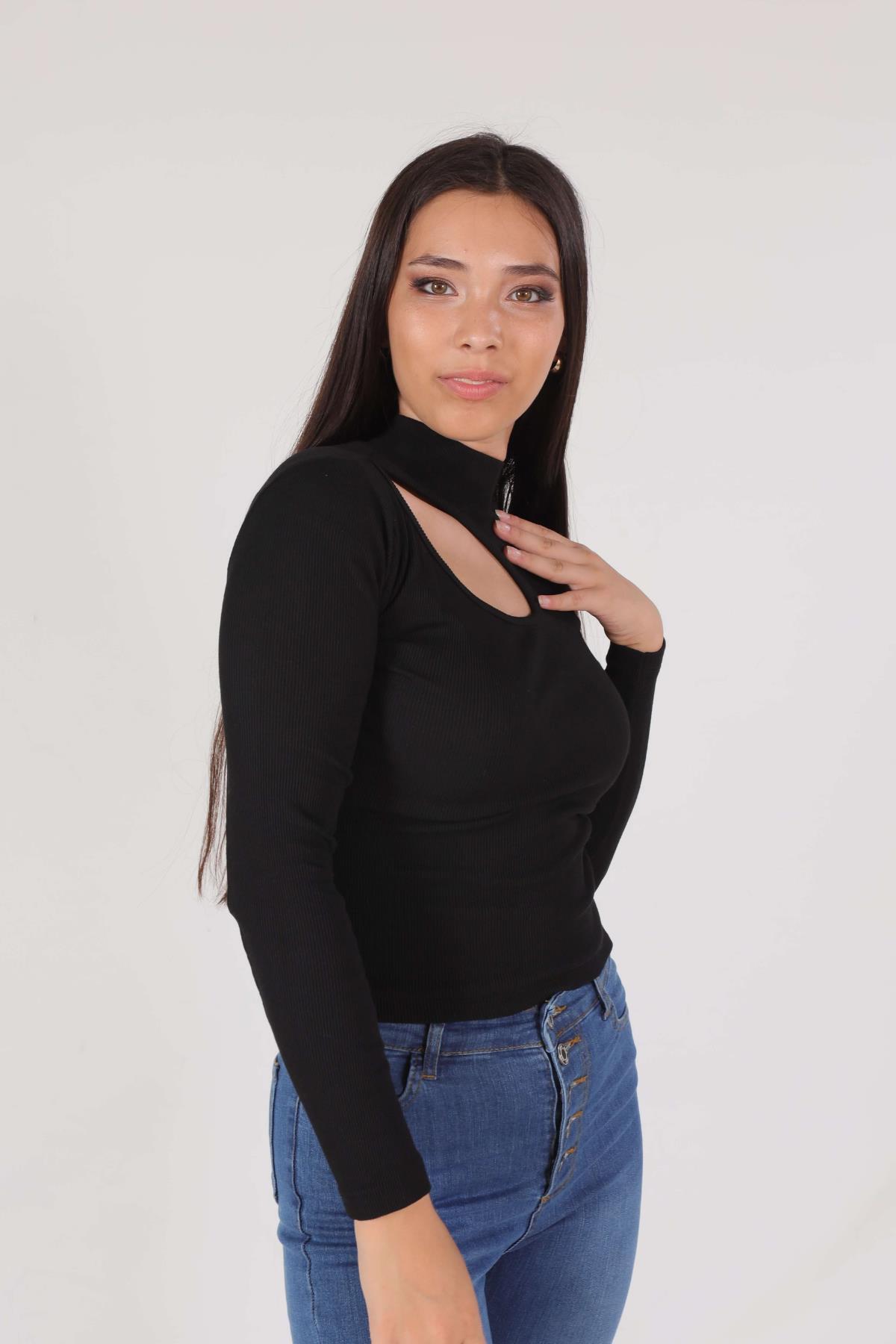 Siyah Yan Dudak Balıkçı Yaka Bluz 1630 - 1