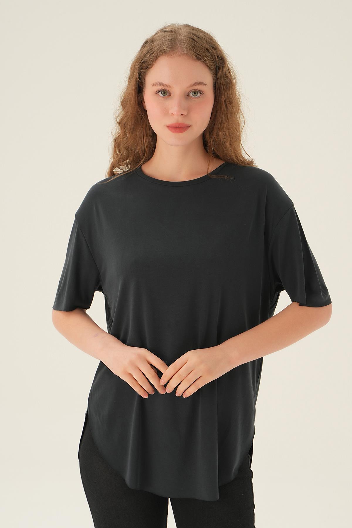 1695 Oysho Tişört Füme 