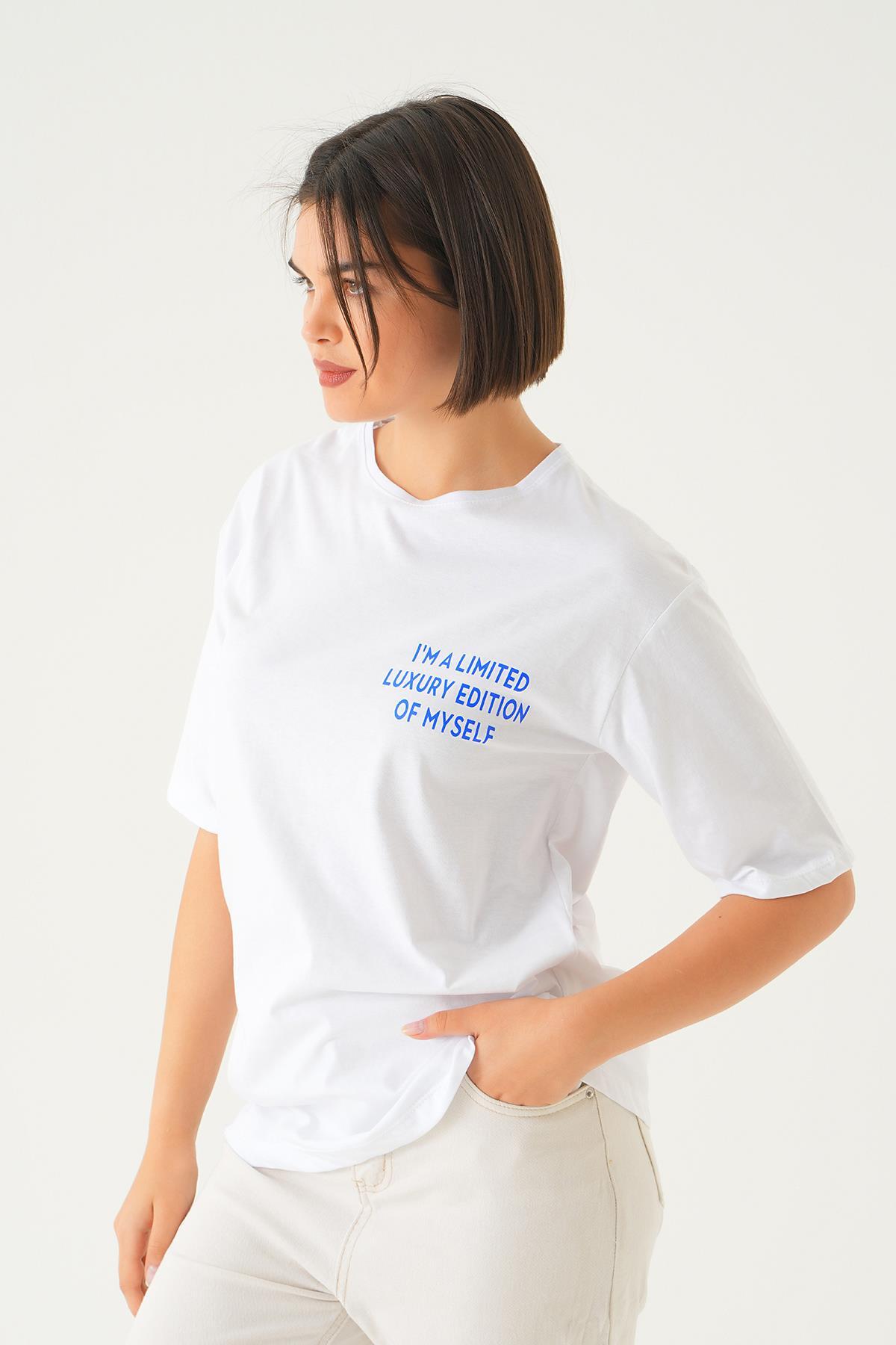 Beyaz Yazı Detay Baskı Oversize Tişört 1704 - 3