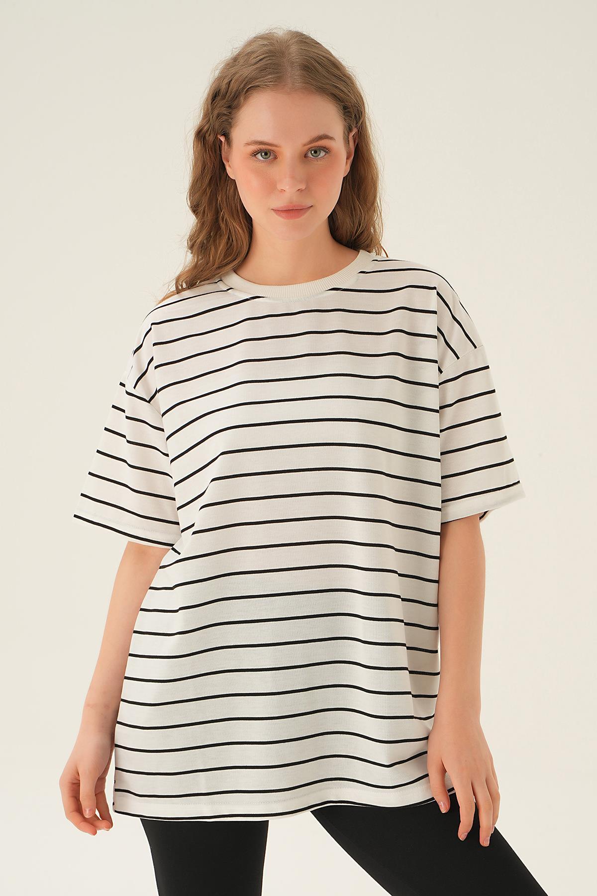 Beyaz Çizgili Tişört 1708 - 1