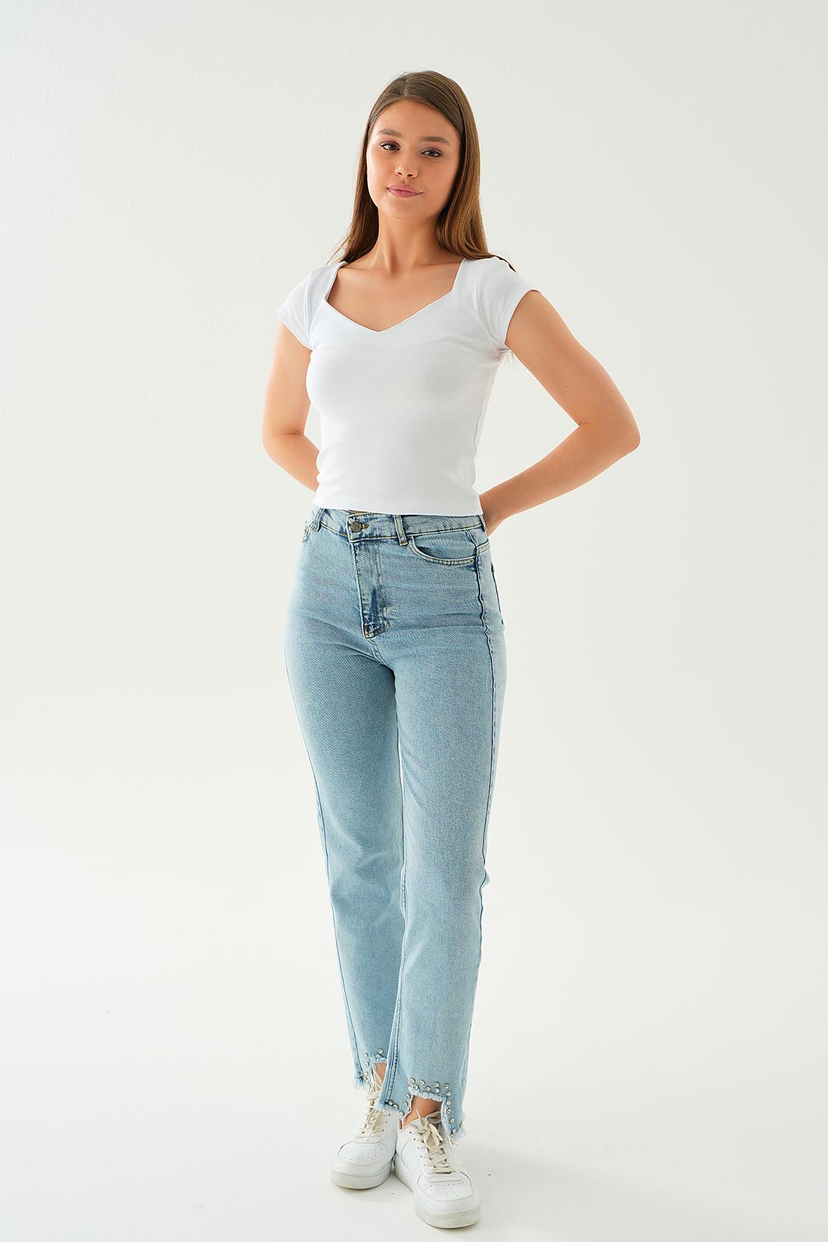 1731 Kalp Yaka Kısa Kol Tişört Beyaz 