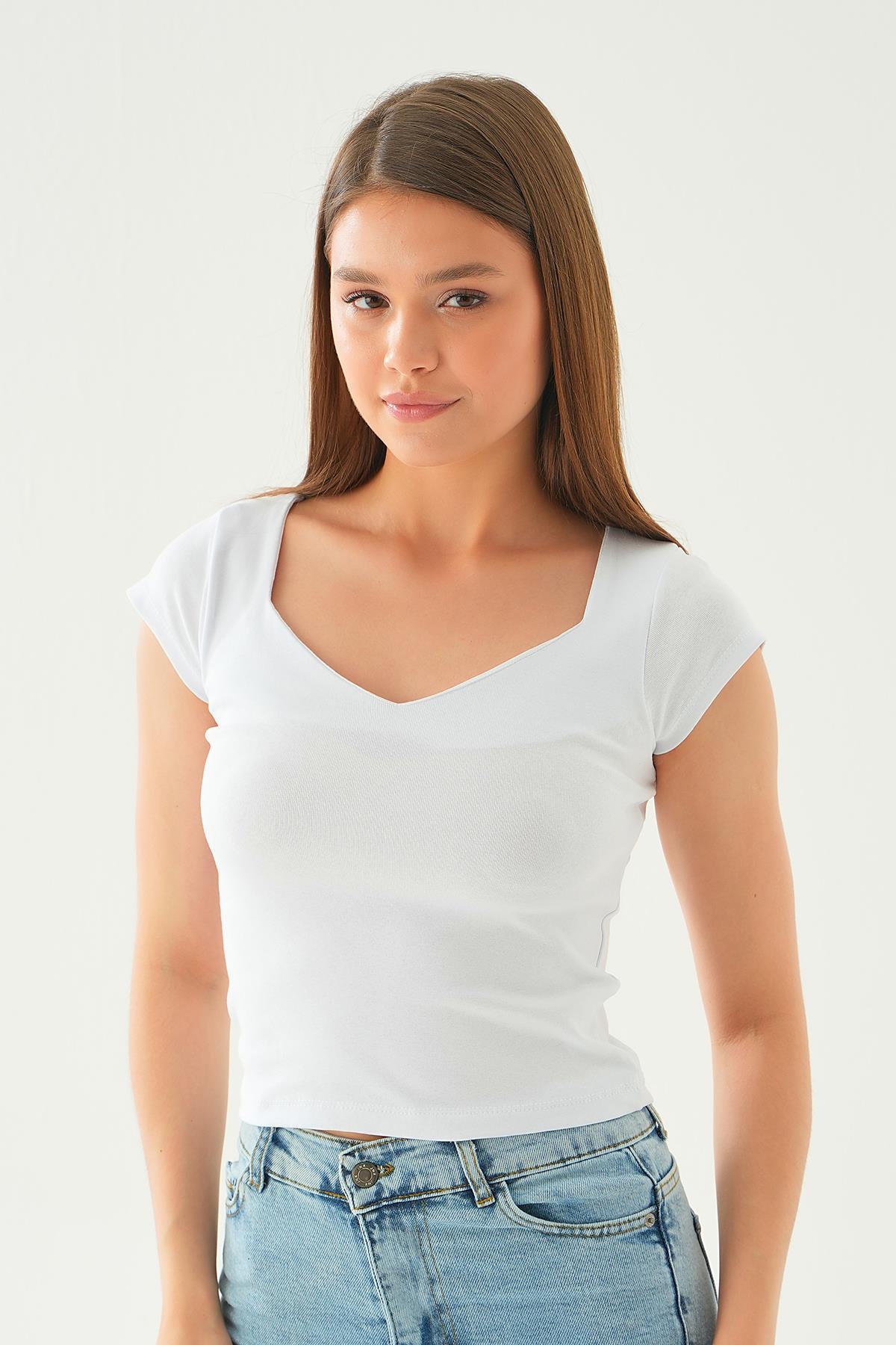 Beyaz Kalp Yaka Kısa Kol Tişört 9025M - 2