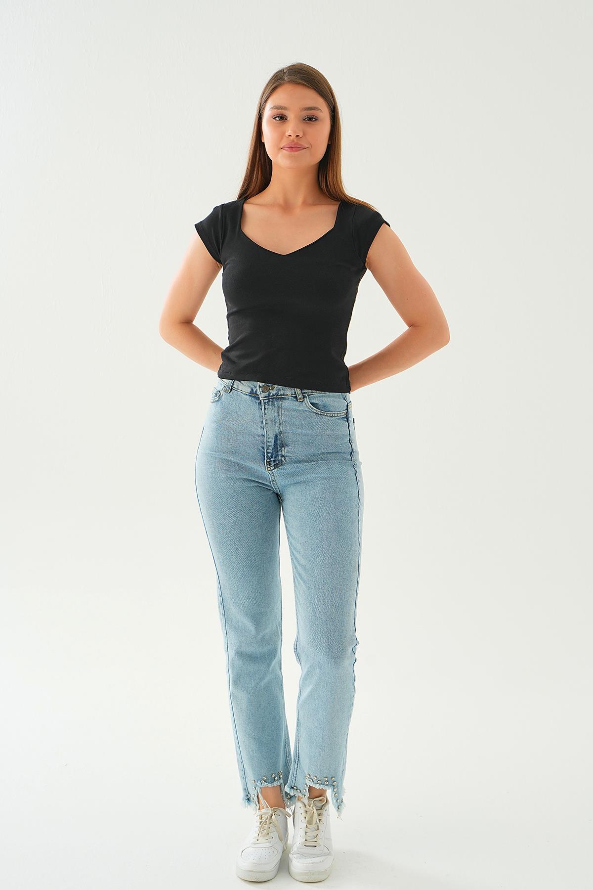 Siyah Kalp Yaka Kısa Kol Tişört 9025M - 1