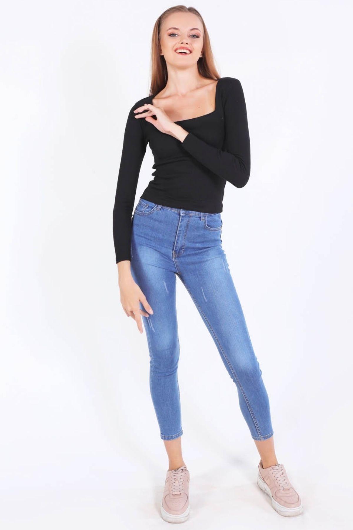 Siyah Kare Yaka Bluz 1847 - 4