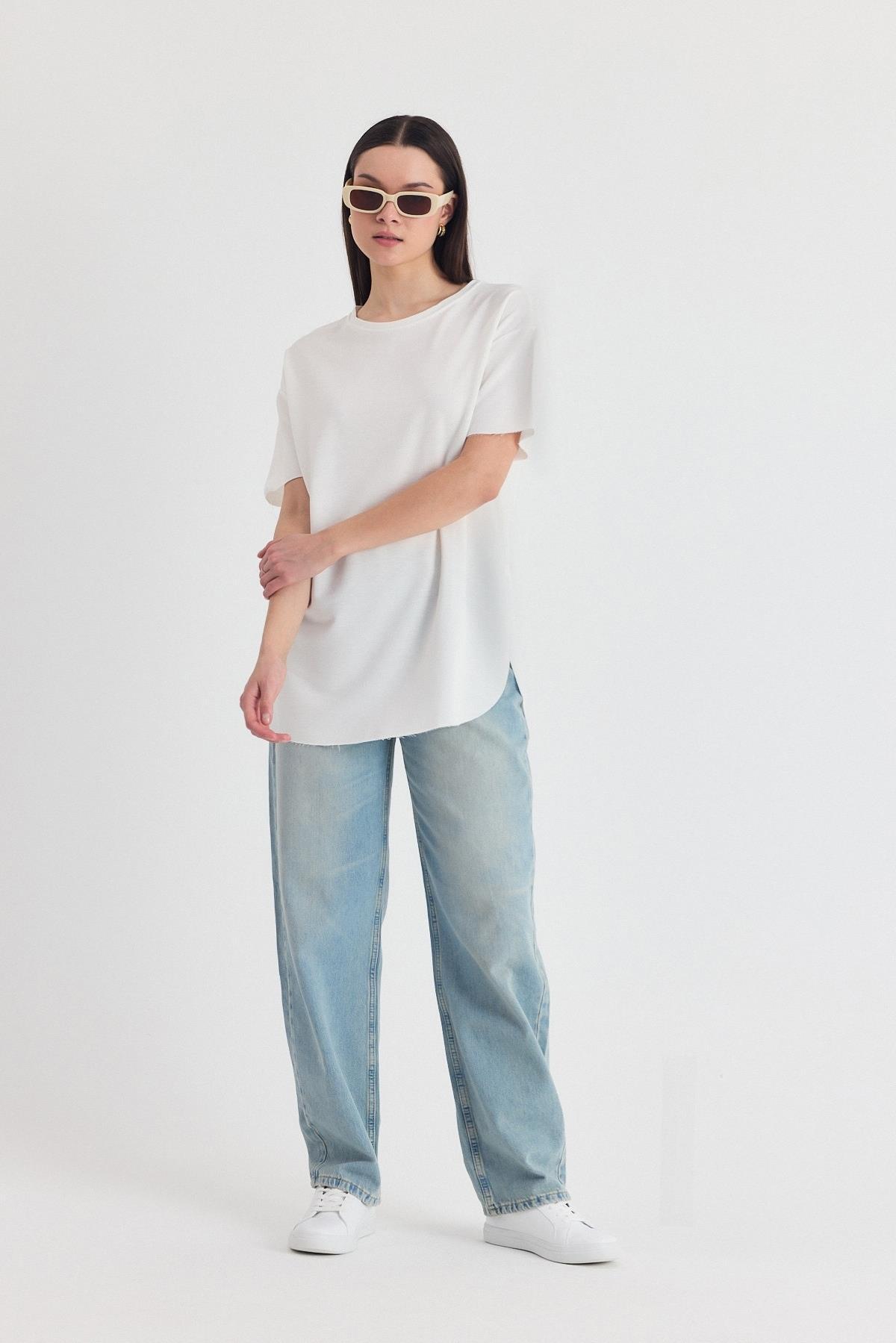 Beyaz Yumuşak Dokulu Esnek Premium Kumaş Lazer Kesim Oversize Tişört 1868 - RAYS