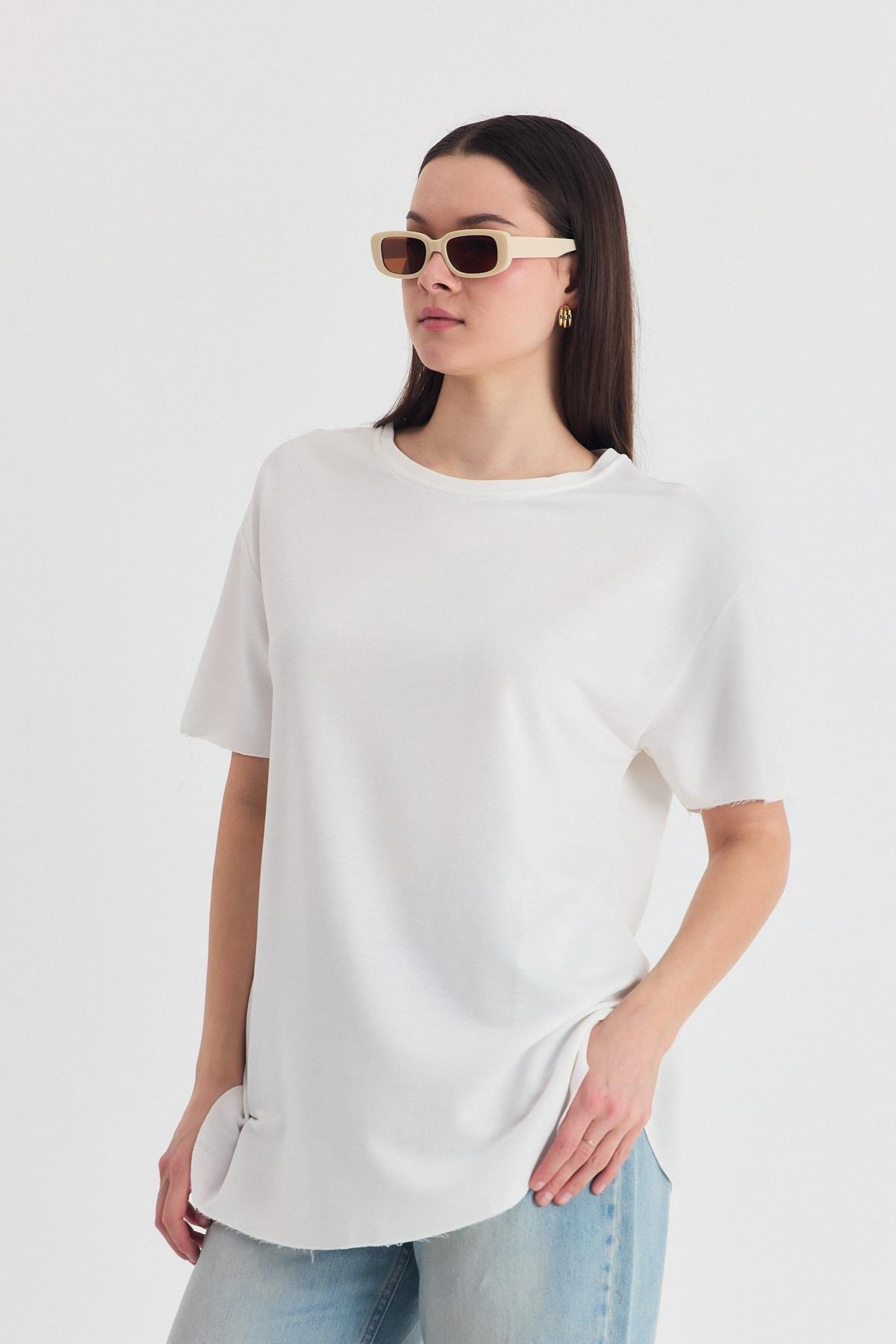 Beyaz Yumuşak Dokulu Esnek Premium Kumaş Lazer Kesim Oversize Tişört 1868 - RAYS