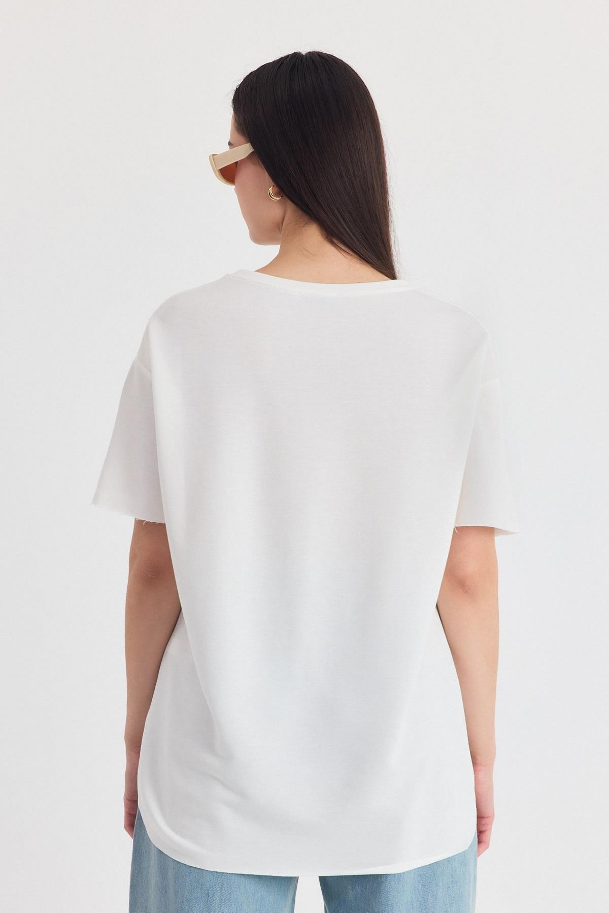 Beyaz Yumuşak Dokulu Esnek Premium Kumaş Lazer Kesim Oversize Tişört 1868 - 5