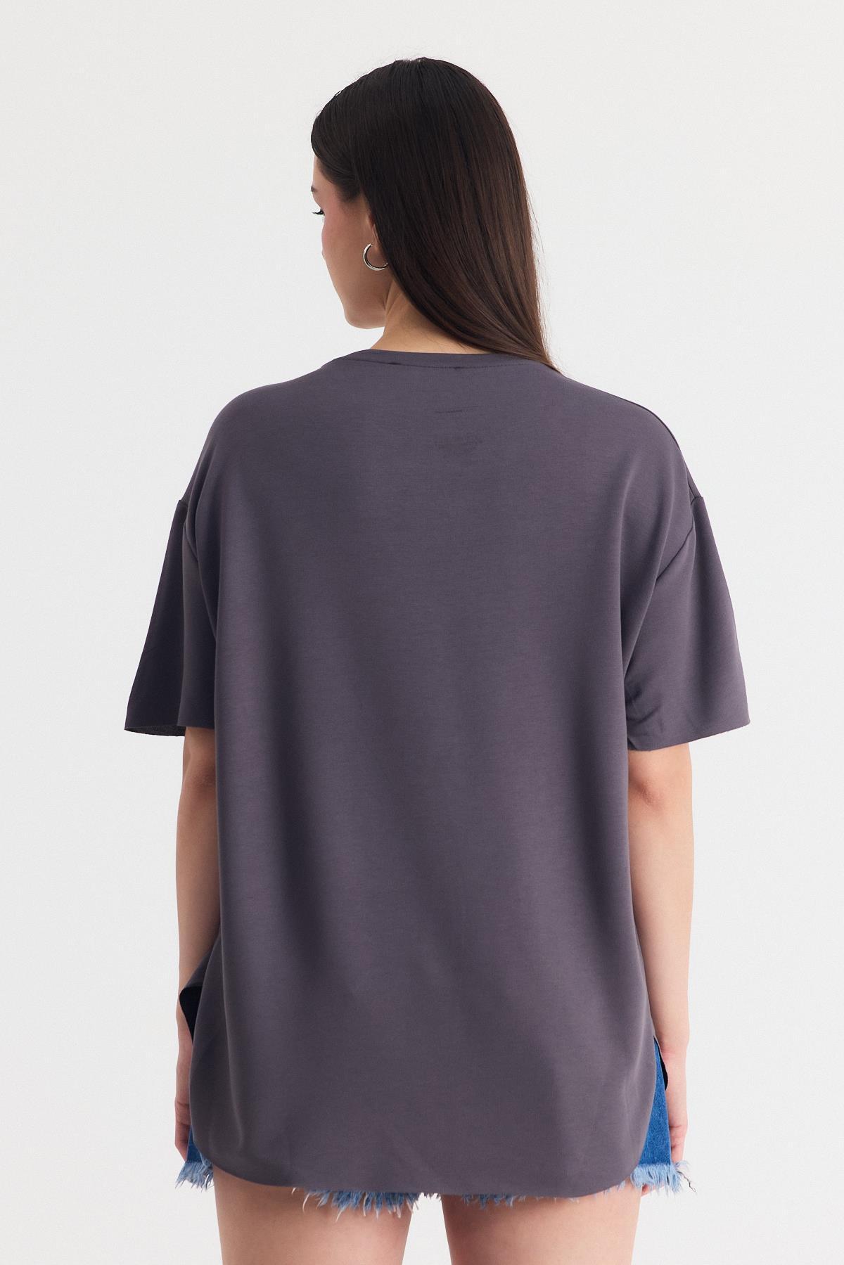 Füme Yumuşak Dokulu Esnek Premium Kumaş Lazer Kesim Oversize Tişört 1868 - 5