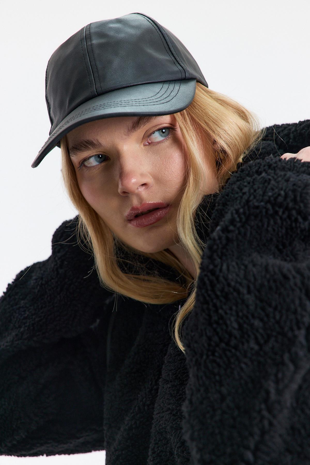 18847 Kapüşonlu Welsoft Hırka Siyah - RAYS