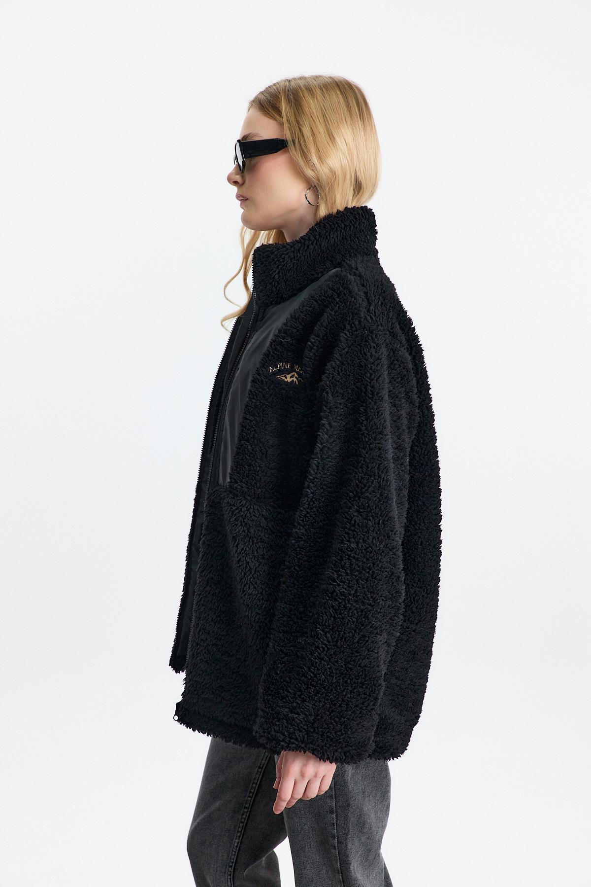 Siyah Nakış Detay Cepli Welsoft Hırka 18887 - 7