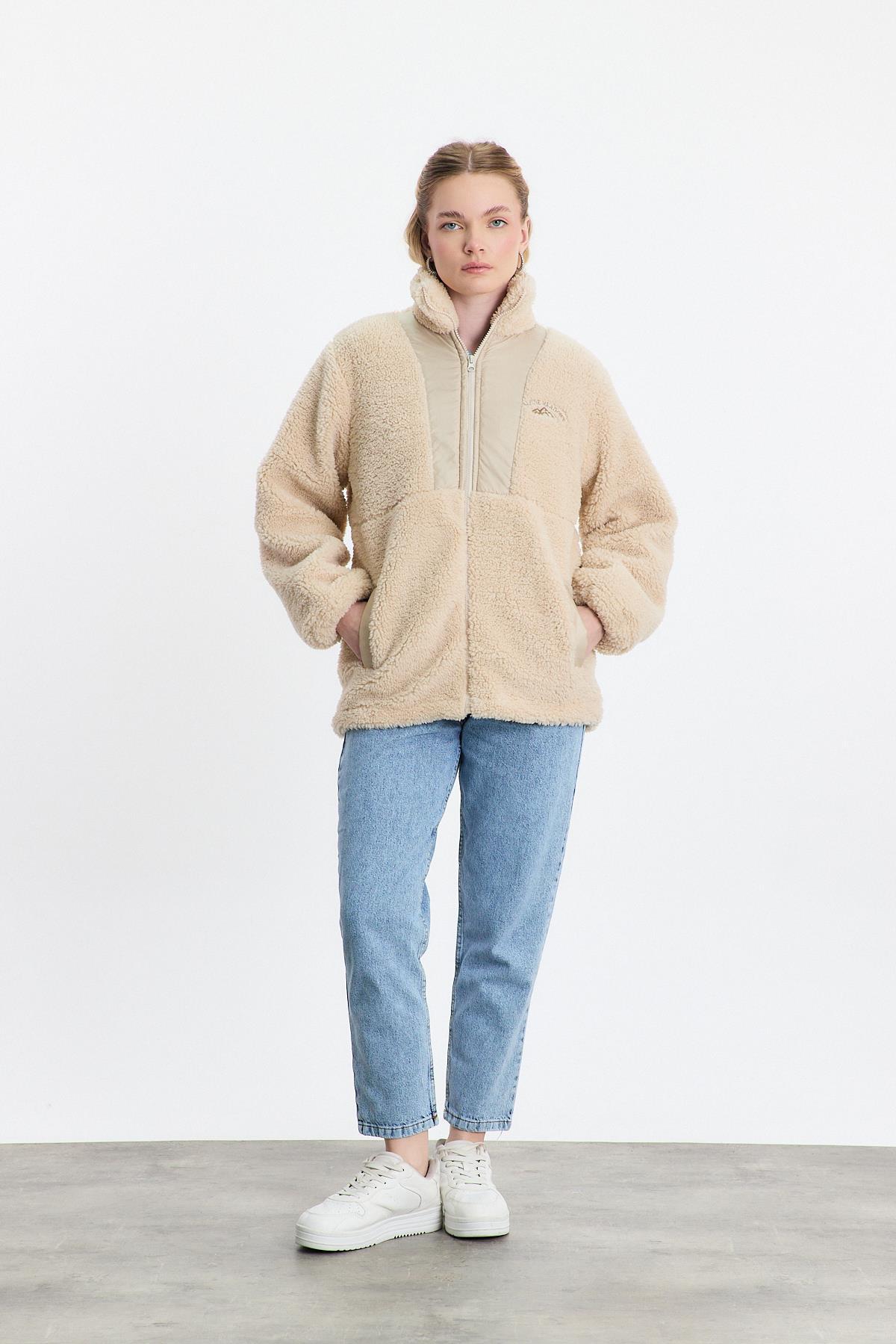 18887 Nakış Detay Cepli Welsoft Hırka Taş - RAYS