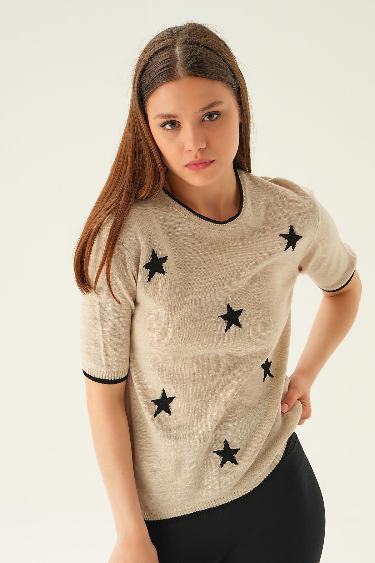 Taş Yıldız Detay Tişört 1901 - 2