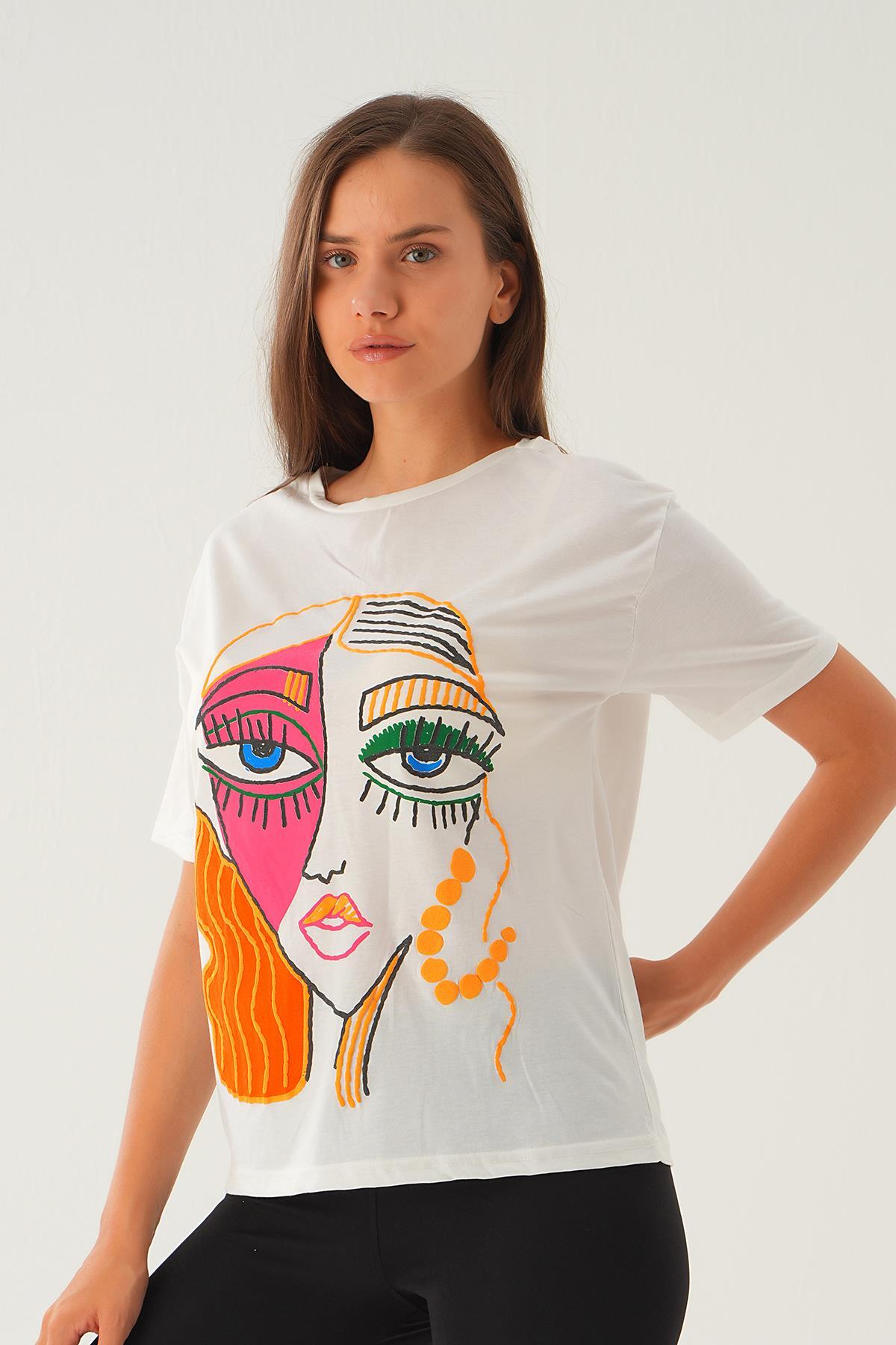 1906 Yüz Baskı Detay Tişört Beyaz - 6