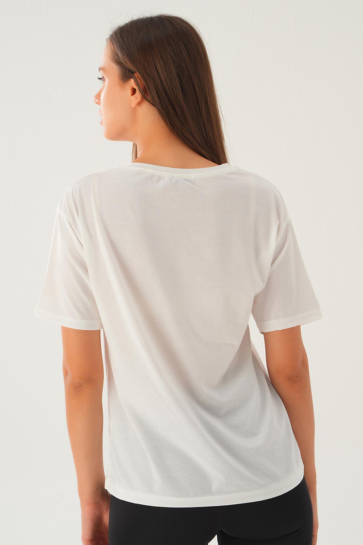 Beyaz Yüz Baskı Detay Tişört 1906 - 2