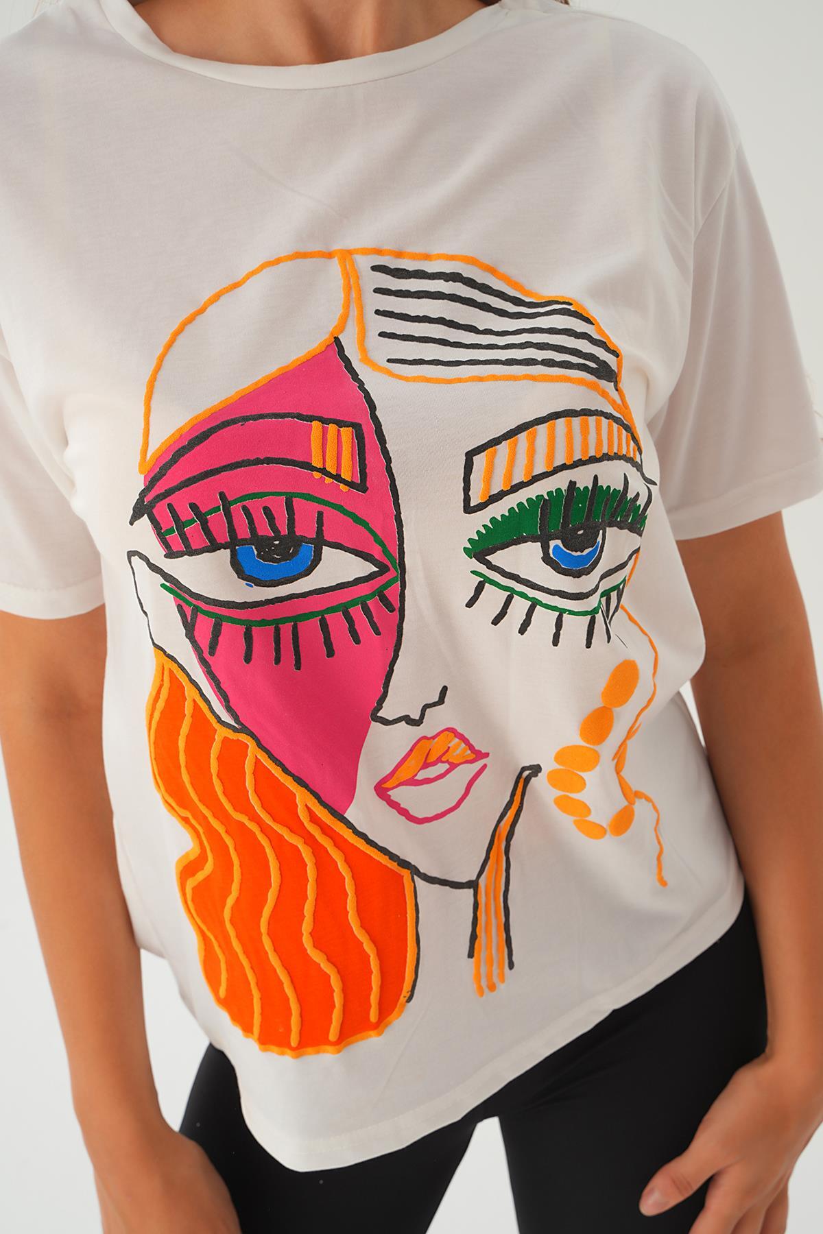 Beyaz Yüz Baskı Detay Tişört 1906 - 3