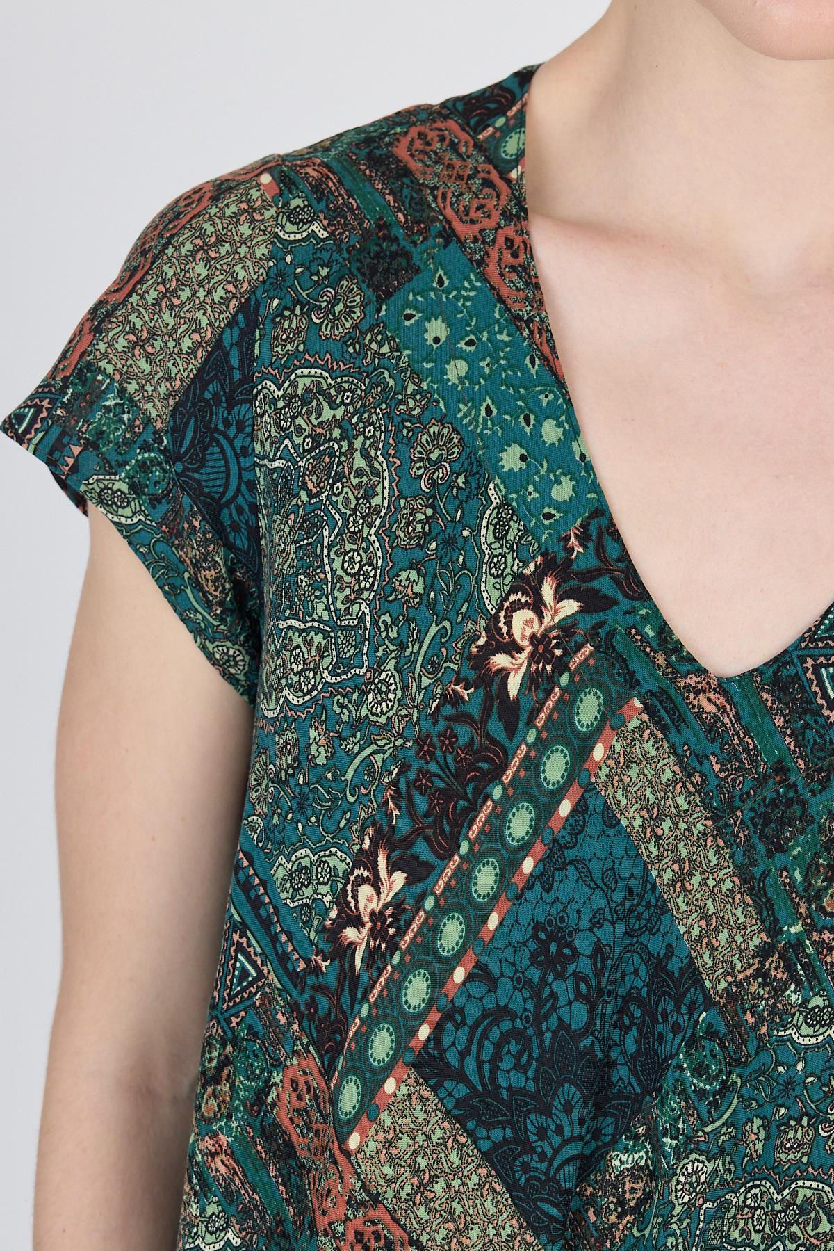 Yeşil Etnik Desenli V Yaka Kısa Kollu Midi Elbise 200 - 4