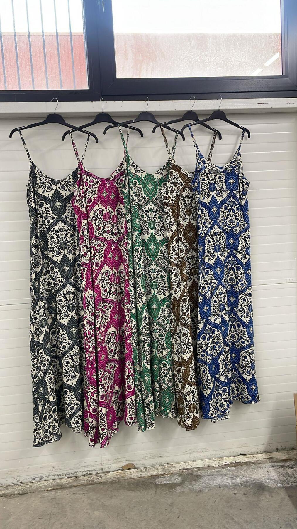 200 Ön arka V yaka elbise Kahve - 1