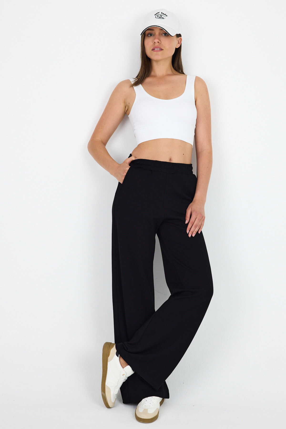 Siyah Bel Lastik Geniş Paça Eşofman 2001 - 6